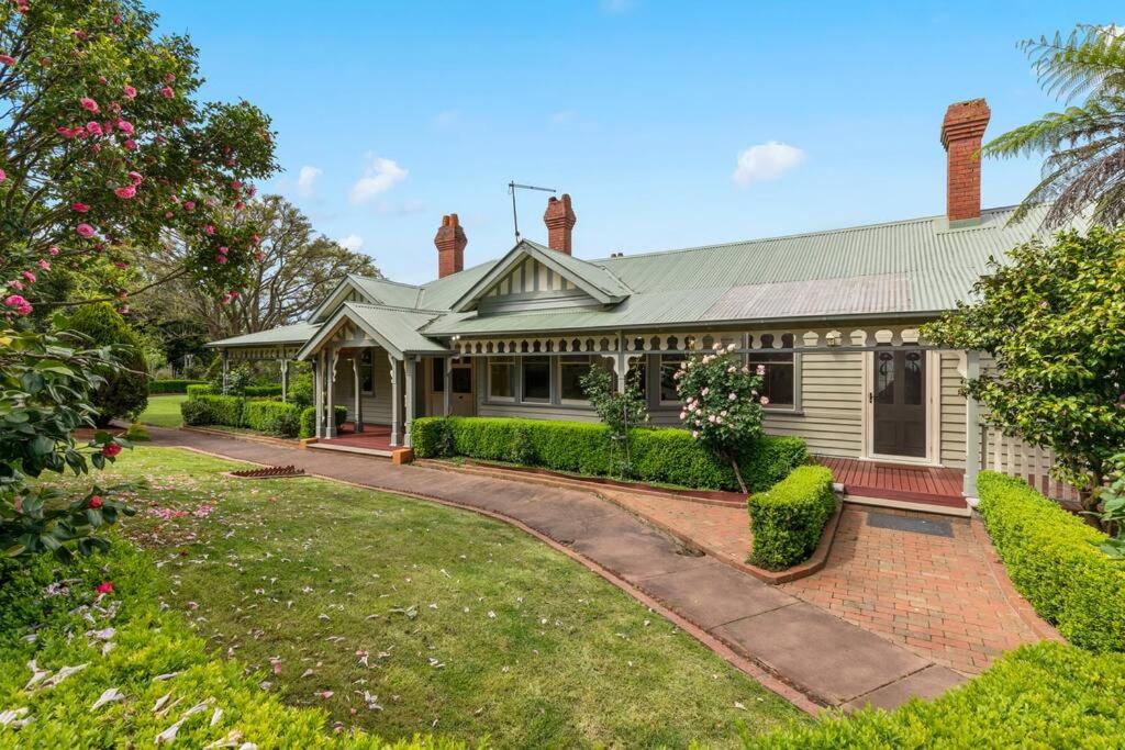 Beautiful Federation Residence for 16 Guests great for wedding functions