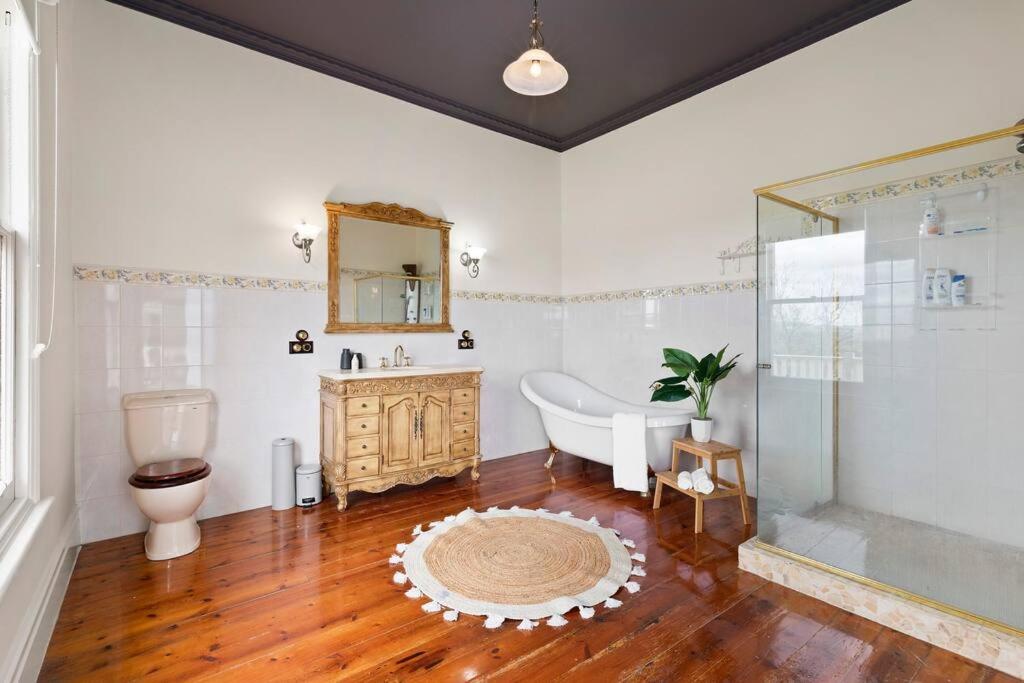 Beautiful Federation Residence for 16 Guests great for wedding functions