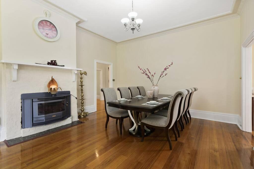 Beautiful Federation Residence for 16 Guests great for wedding functions