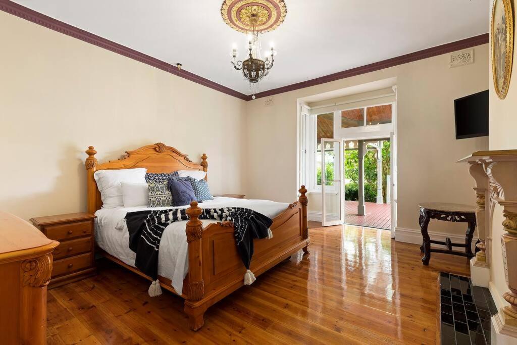 Beautiful Federation Residence for 16 Guests great for wedding functions
