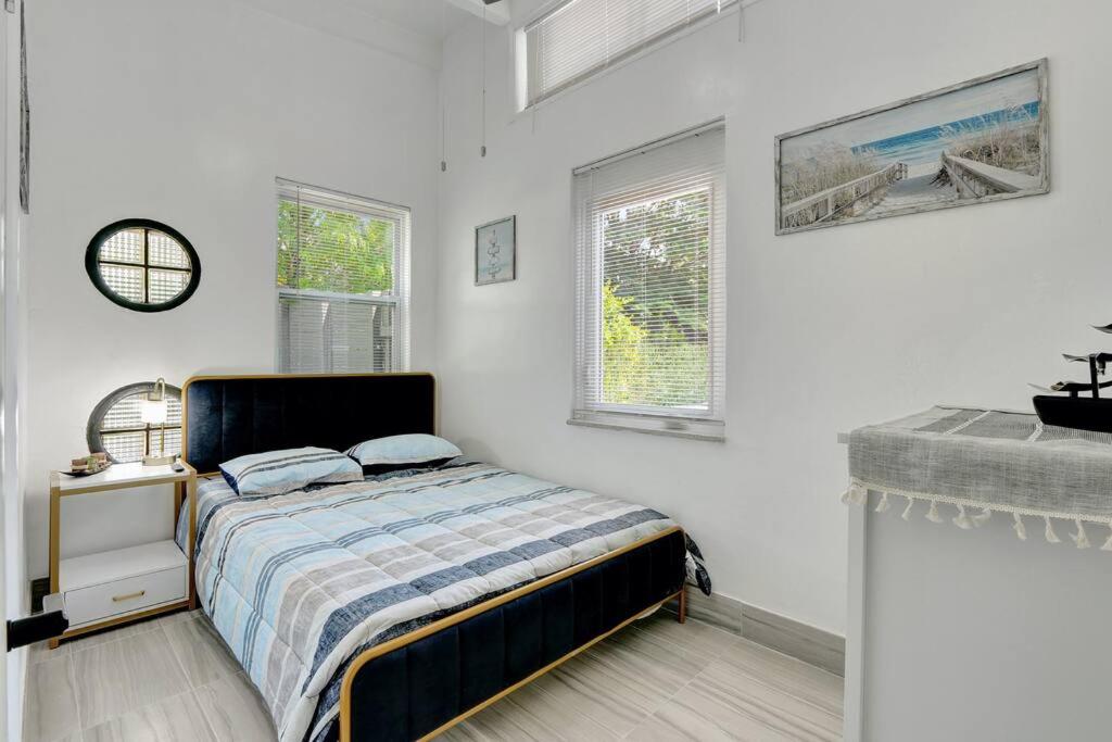 Fort Lauderdale Home near Nightlife and Beach view 5