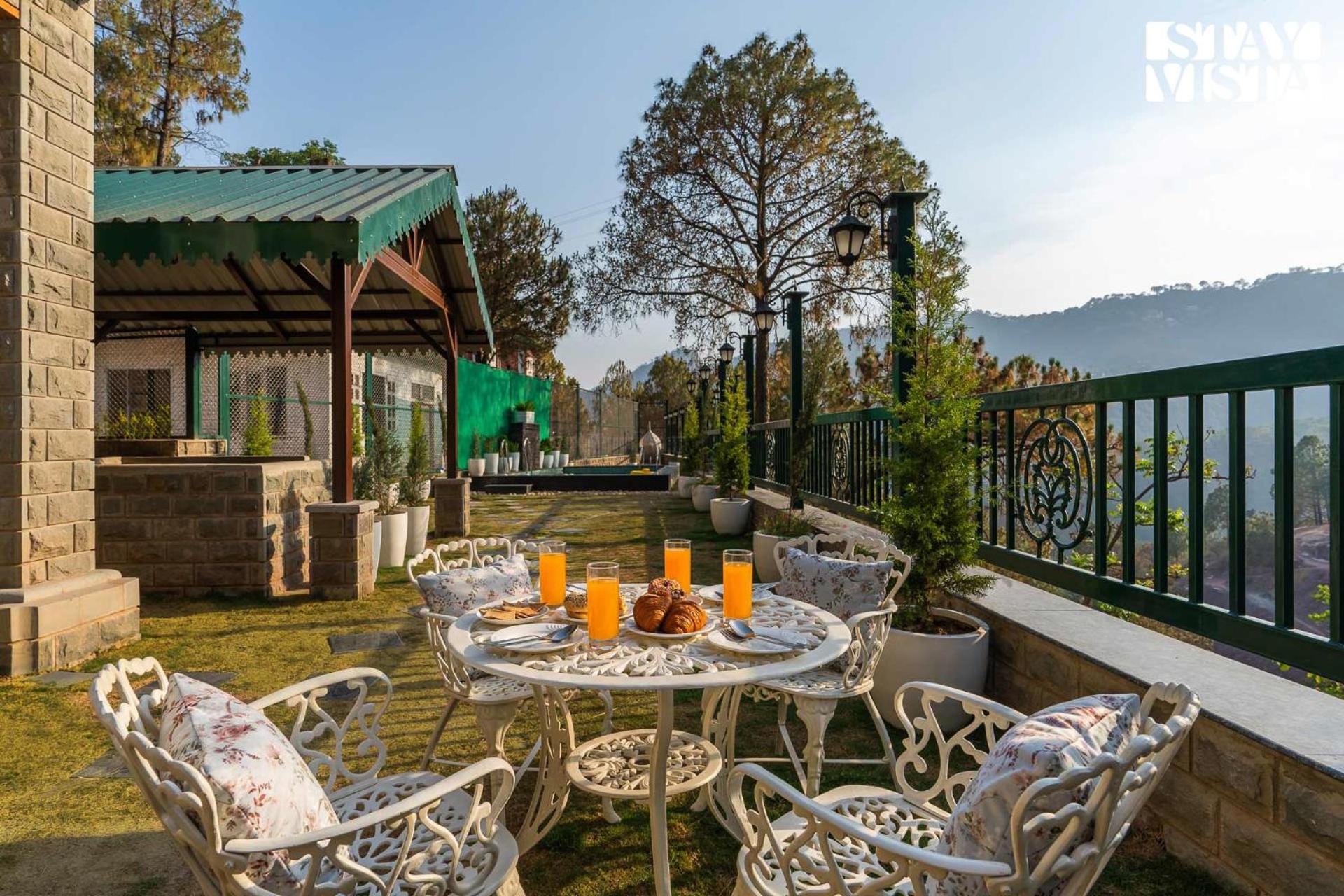 StayVista at Villa Montierra with Luxury Pool Villa & Complimentary Breakfast
