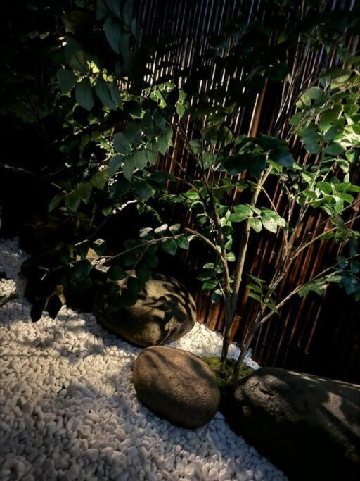 Zen Home AKABANE