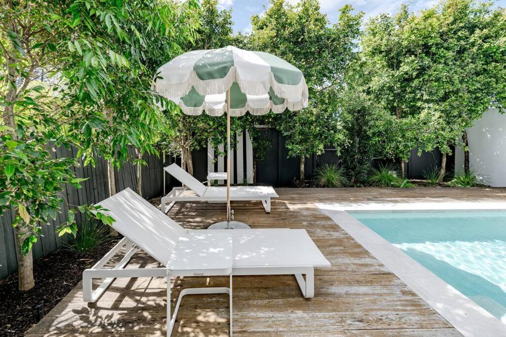 Sunny Luxury in Paradise Sunrise Beach Noosa