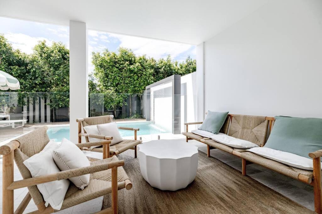 Sunny Luxury in Paradise Sunrise Beach Noosa