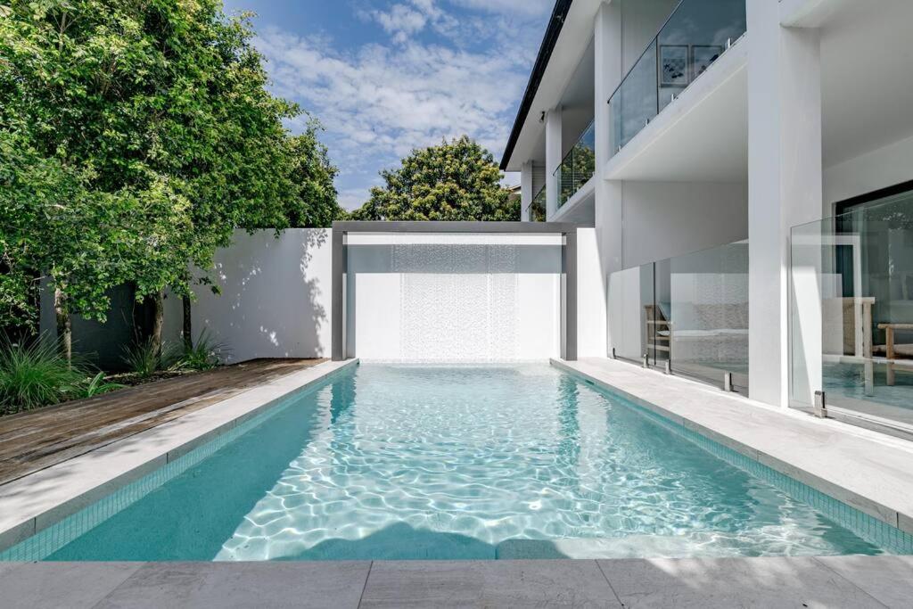 Sunny Luxury in Paradise Sunrise Beach Noosa