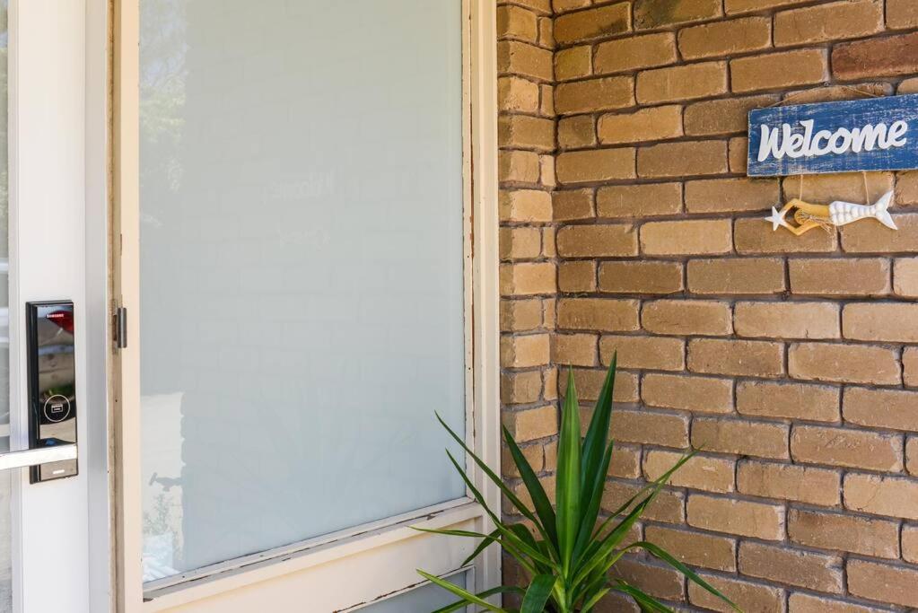 Blairgowrie Beach Townhouse Opposite the beach!