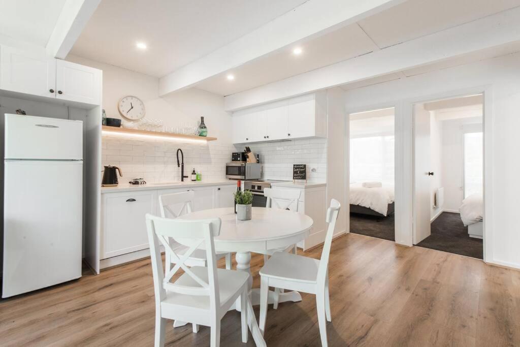 Blairgowrie Beach Townhouse Opposite the beach!