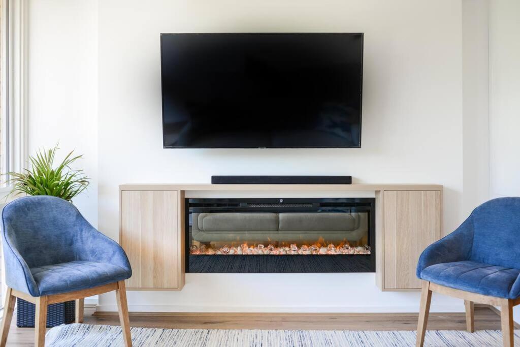 Blairgowrie Beach Townhouse Opposite the beach!