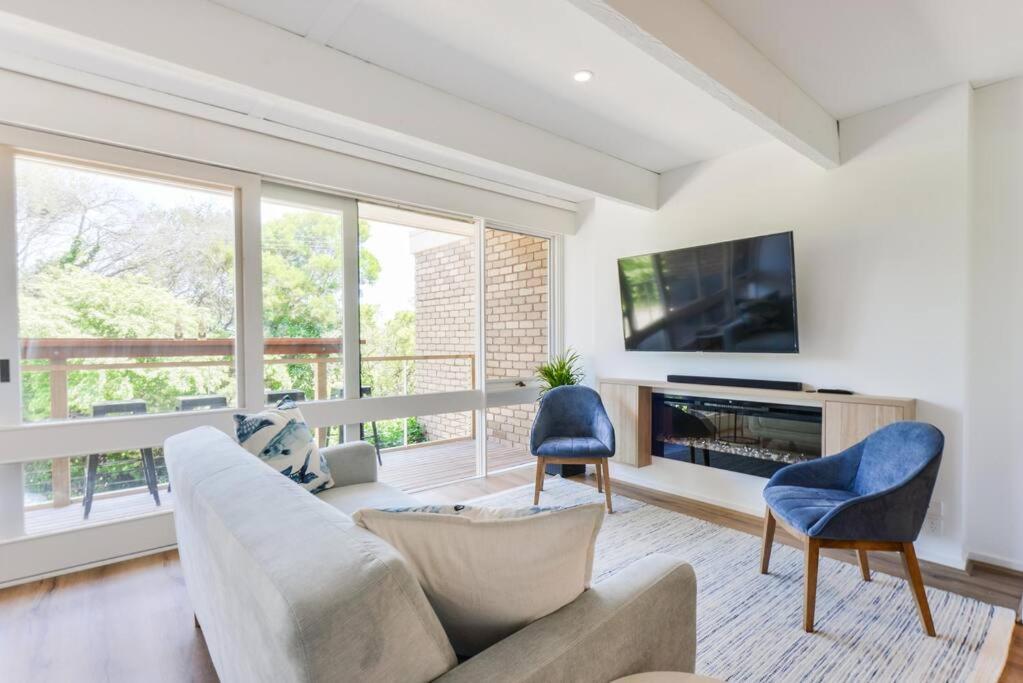 Blairgowrie Beach Townhouse Opposite the beach!