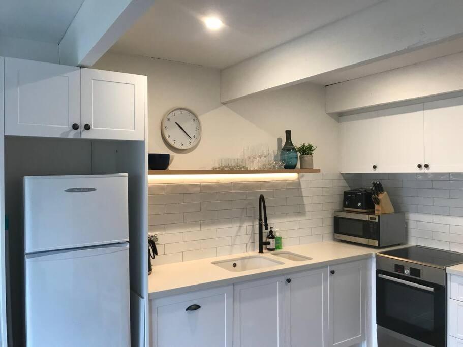 Blairgowrie Beach Townhouse Opposite the beach!