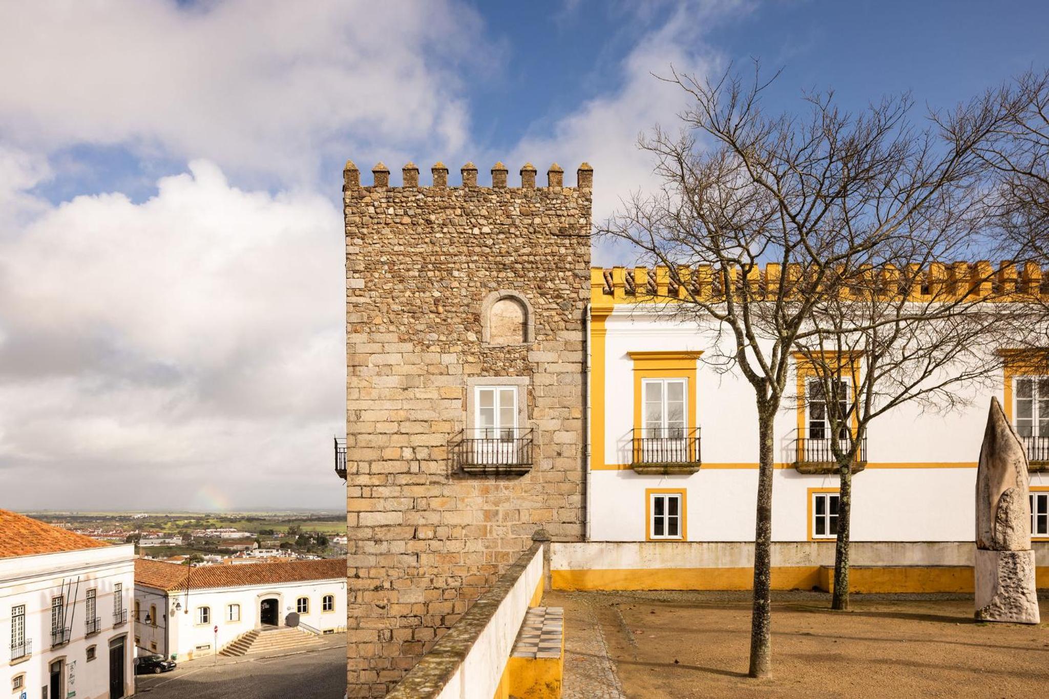 Palace Apartments by LovelyStay