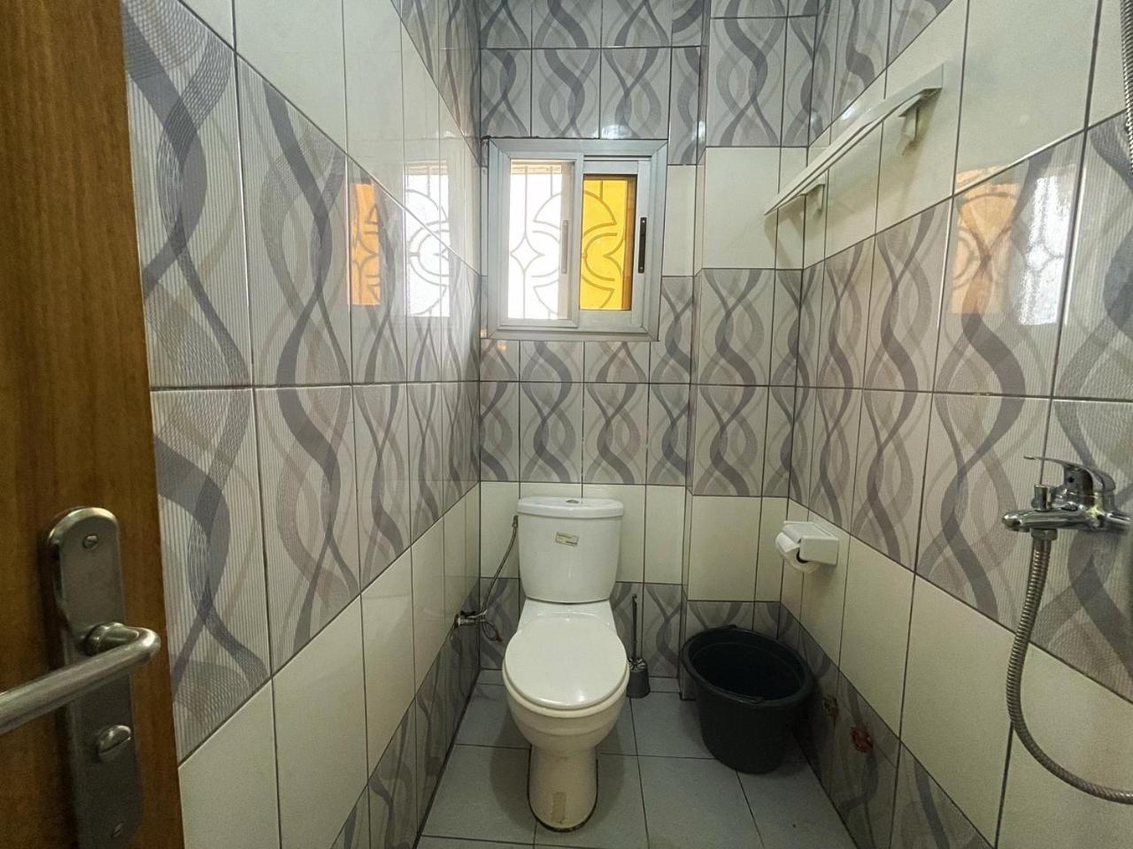 Studio meublé Biyem Assi TKC