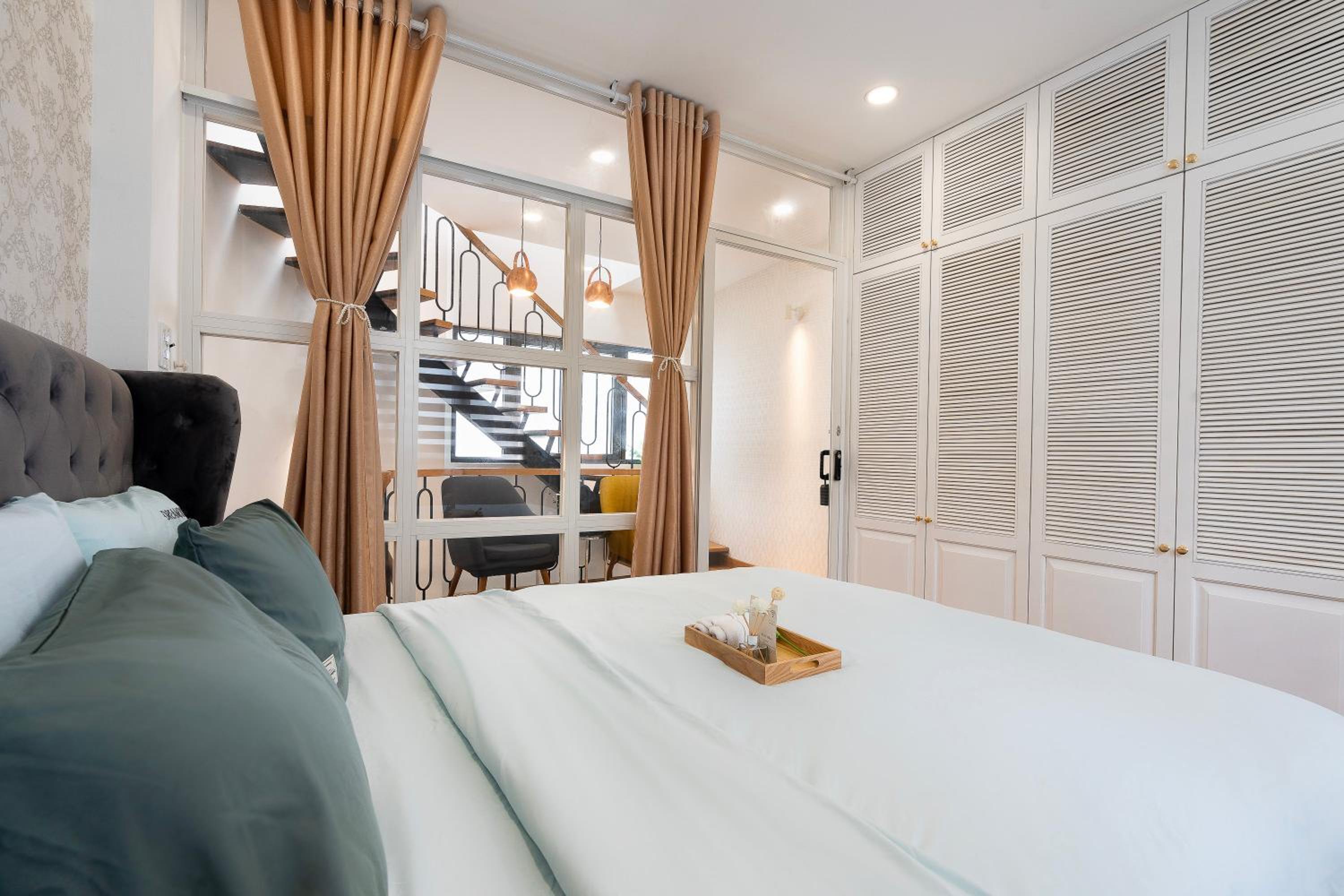 Entire 3BR House in Ho Chi Minh City, D1