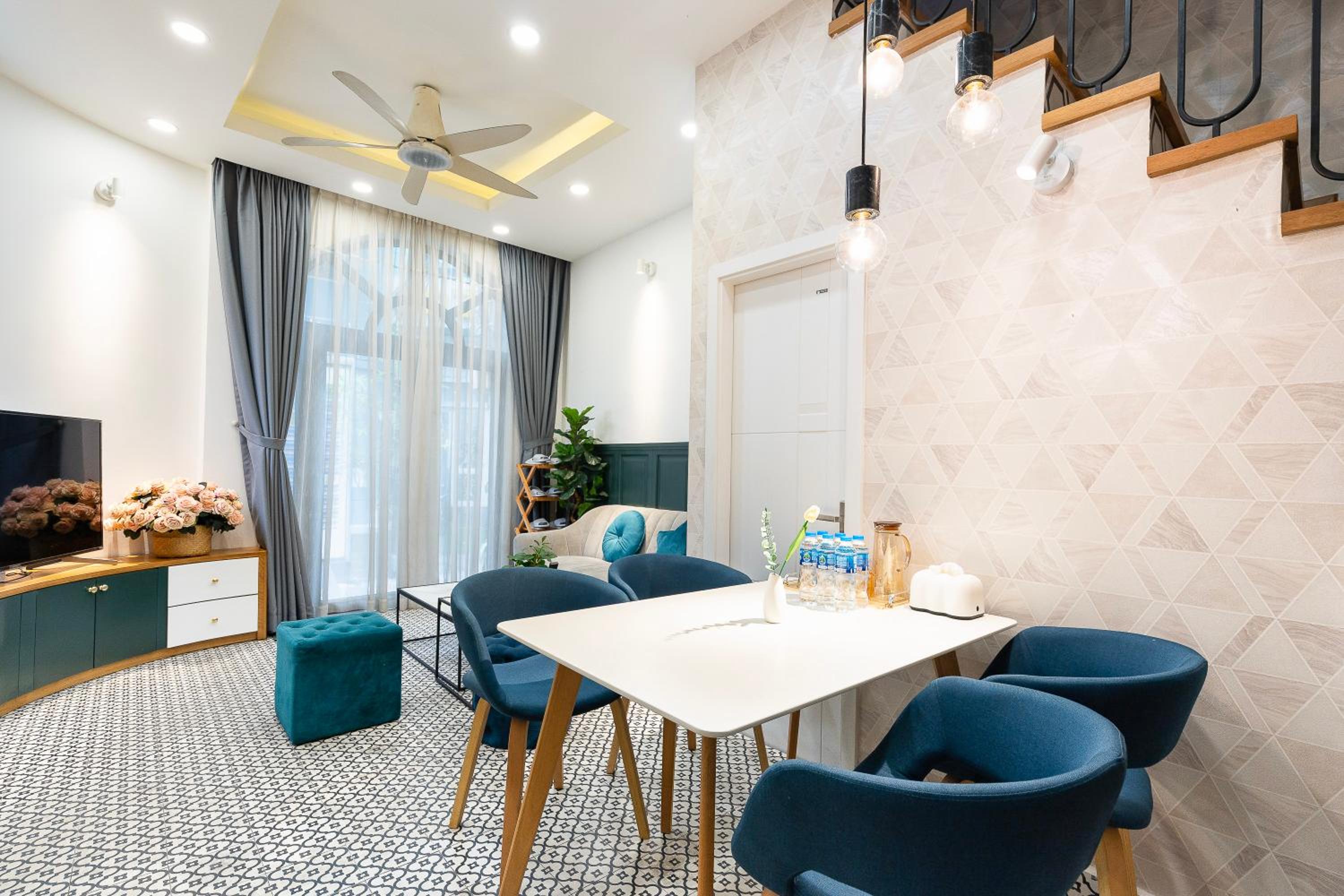 Entire 3BR House in Ho Chi Minh City, D1