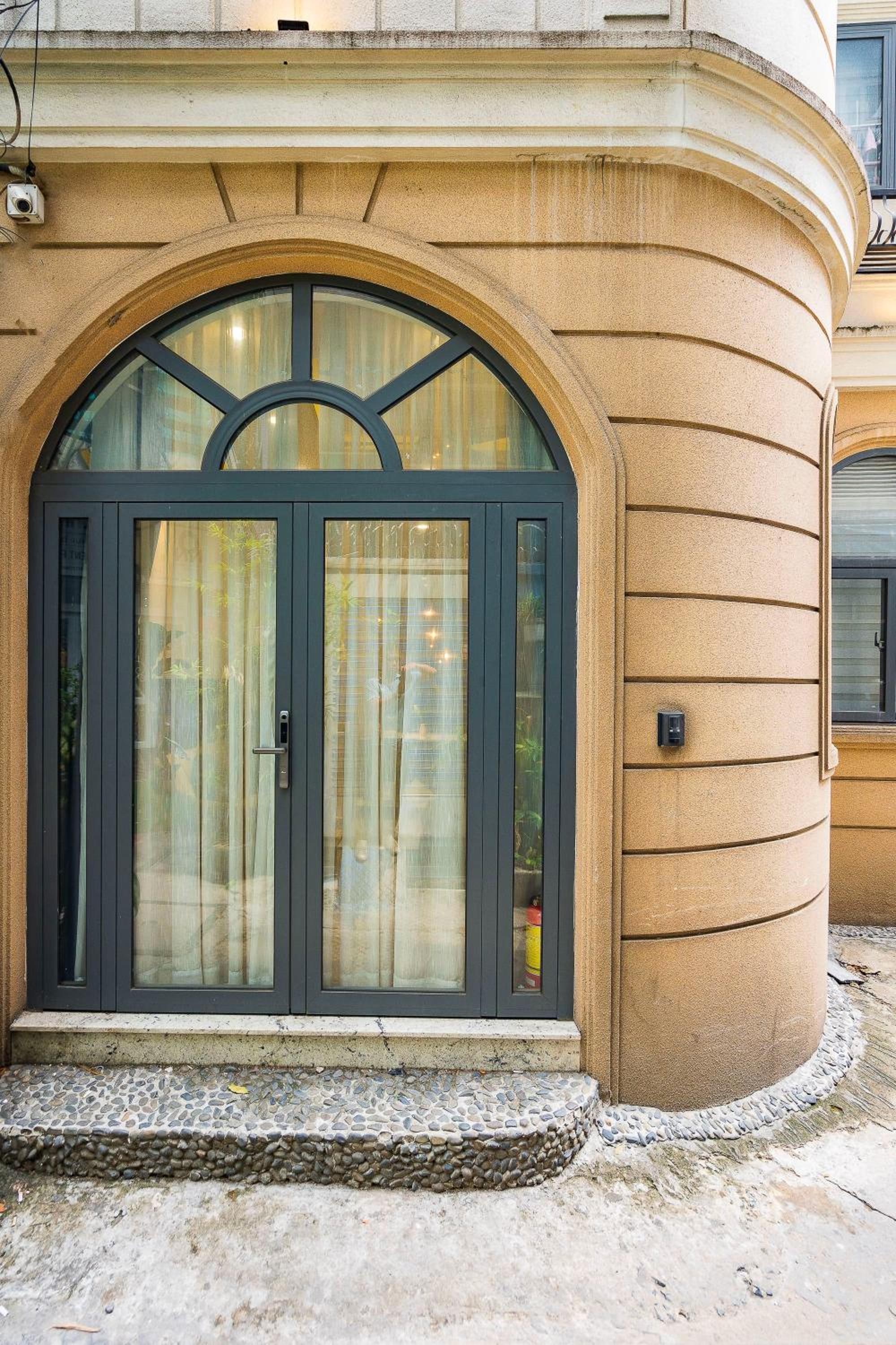 Entire 3BR House in Ho Chi Minh City, D1