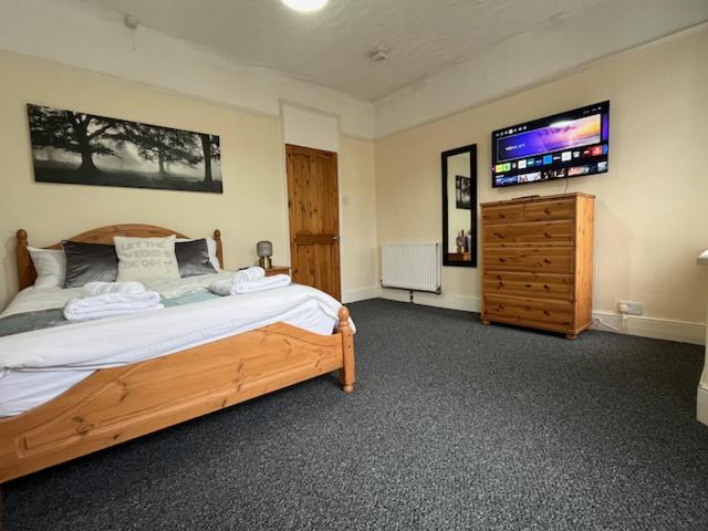 Tŷ Summerfield by Dream Short Stays view 2