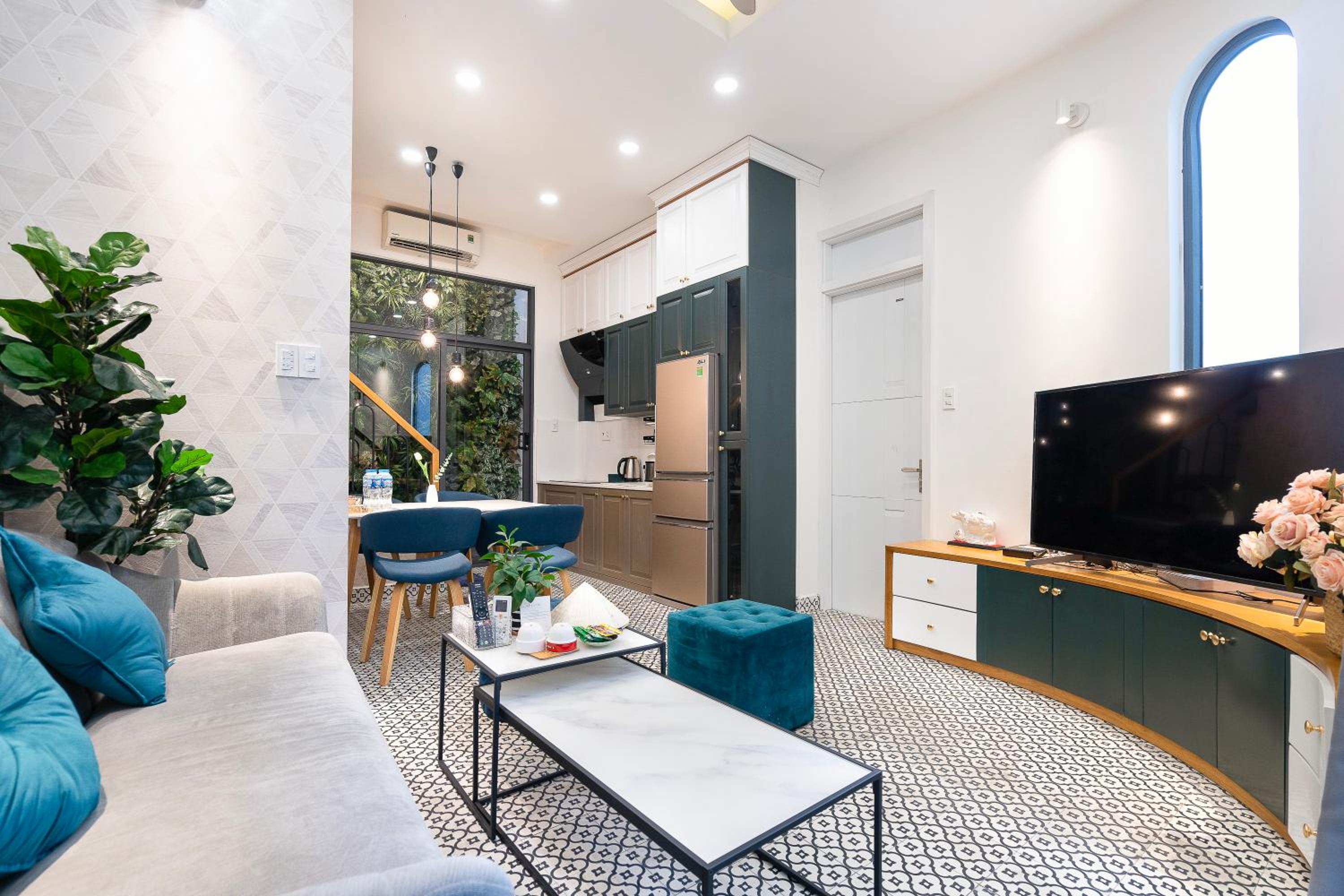 Entire 3BR House in Ho Chi Minh City, D1
