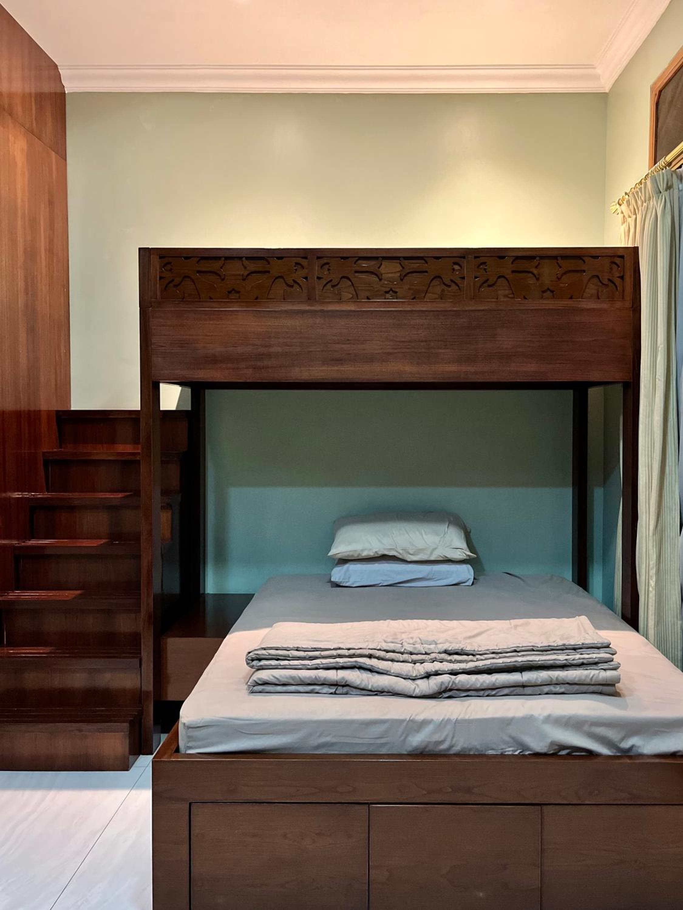 Ndalem Bu Fit Villa