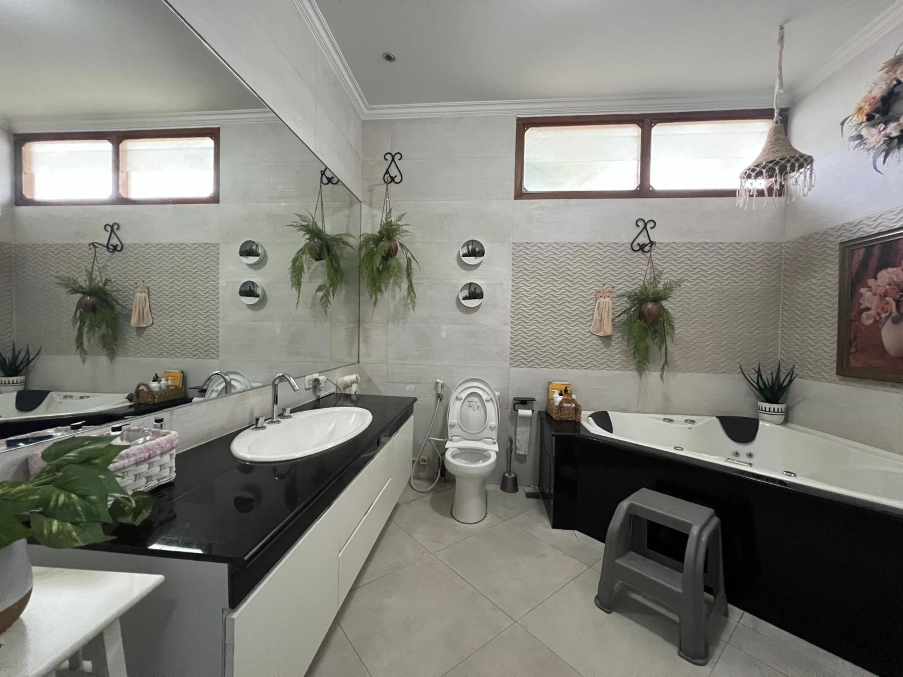 Ndalem Bu Fit Villa