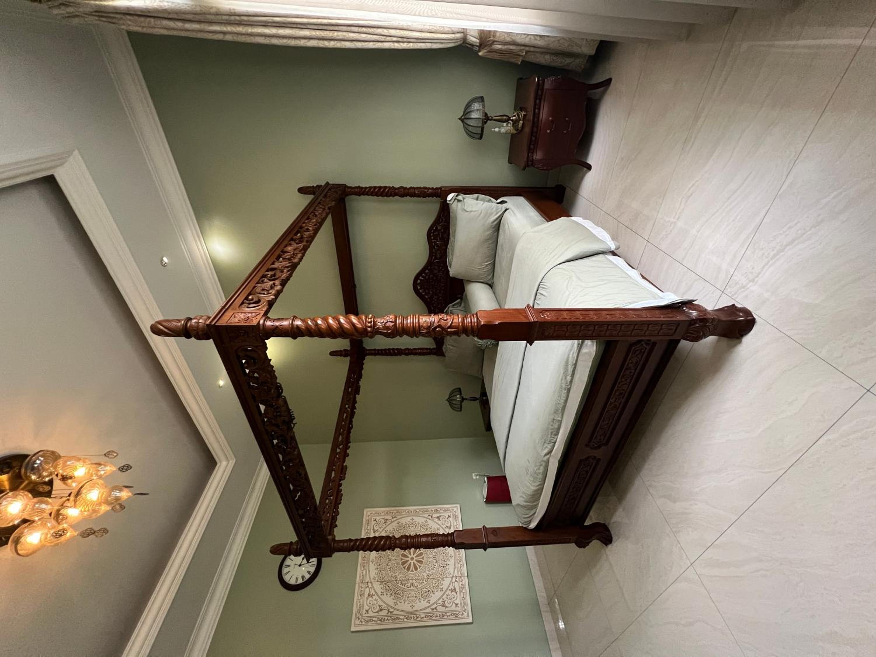 Ndalem Bu Fit Villa