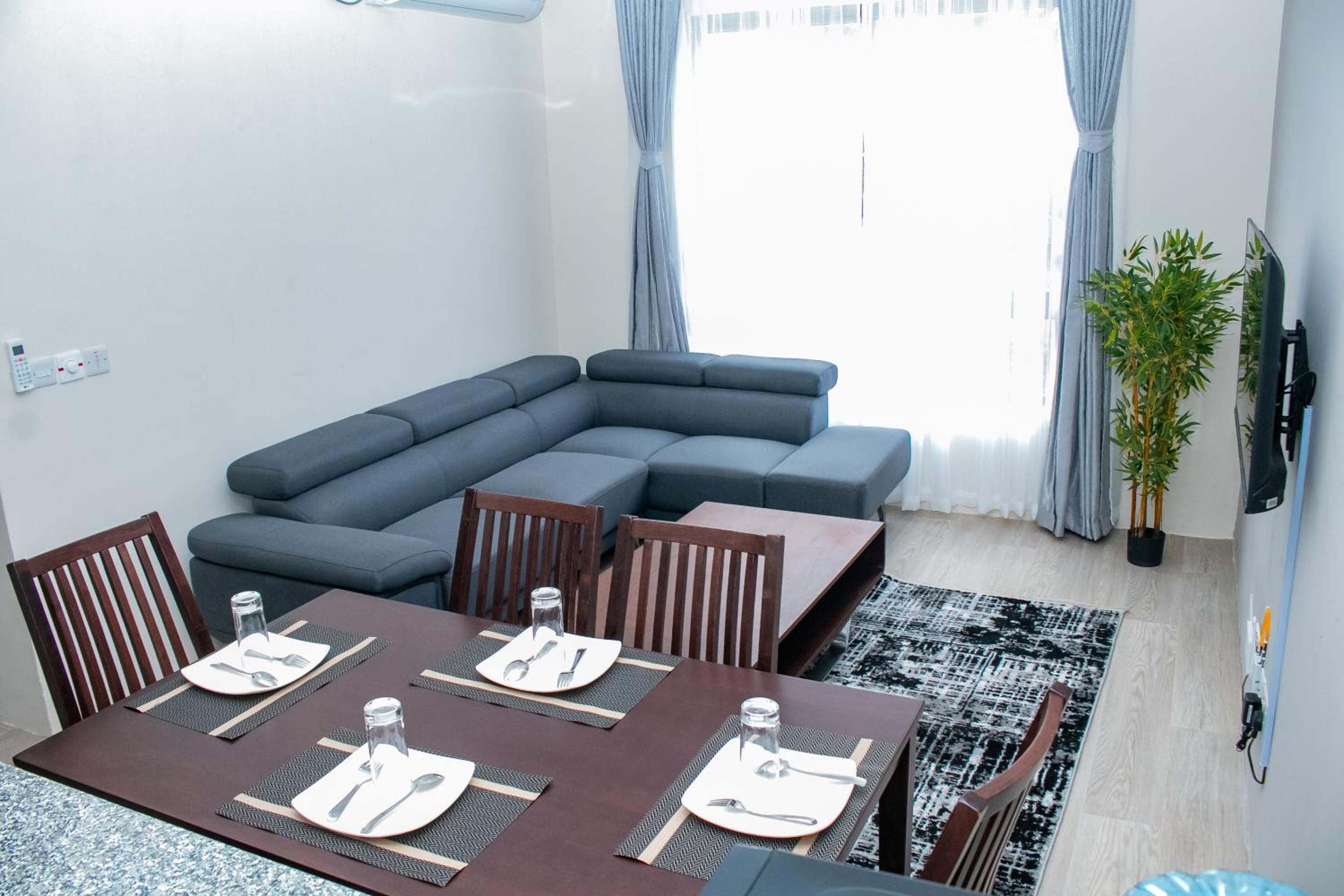 A Peaceful Retreat in Nyali - 3BR With Pool view 4