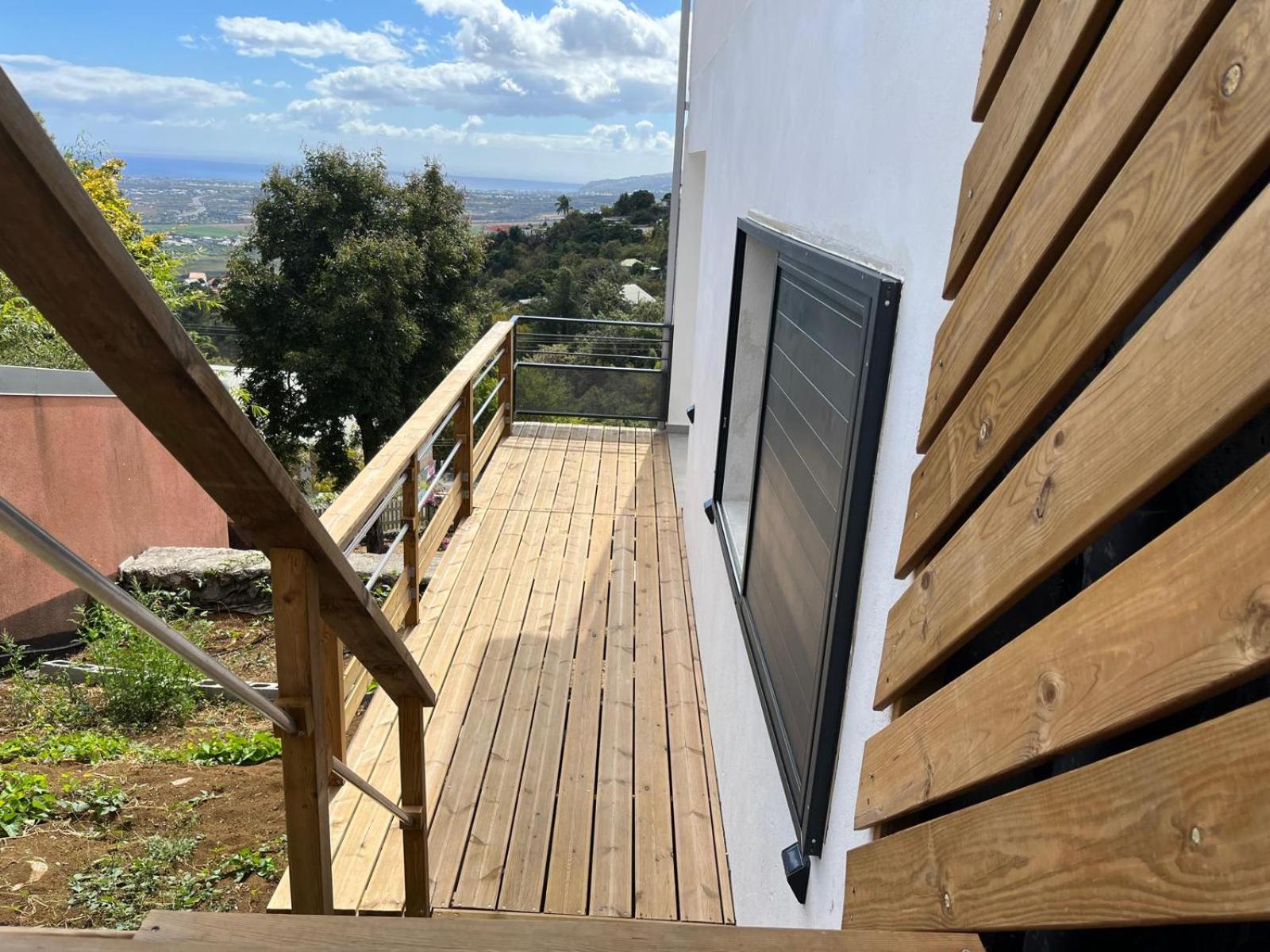 Studio vue mer & montagne à Bellemène - Calme et confort