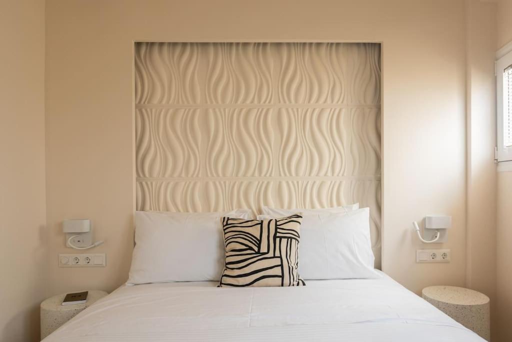 Neoclassical 2BR Retreat with Acropolis View by UPSTREET photo 4