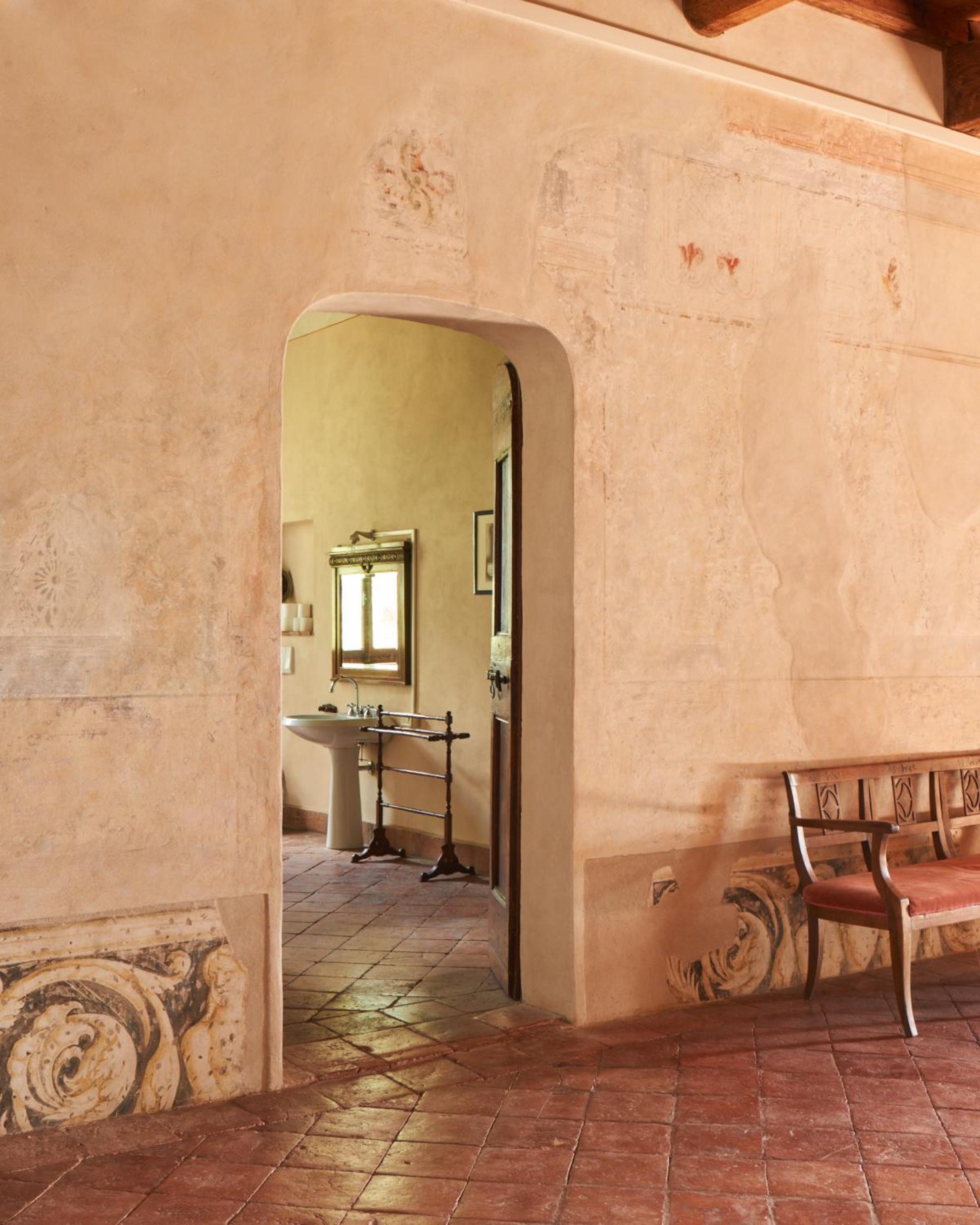 Corte Pagliare Deserto, antico palazzo con piscina view 5