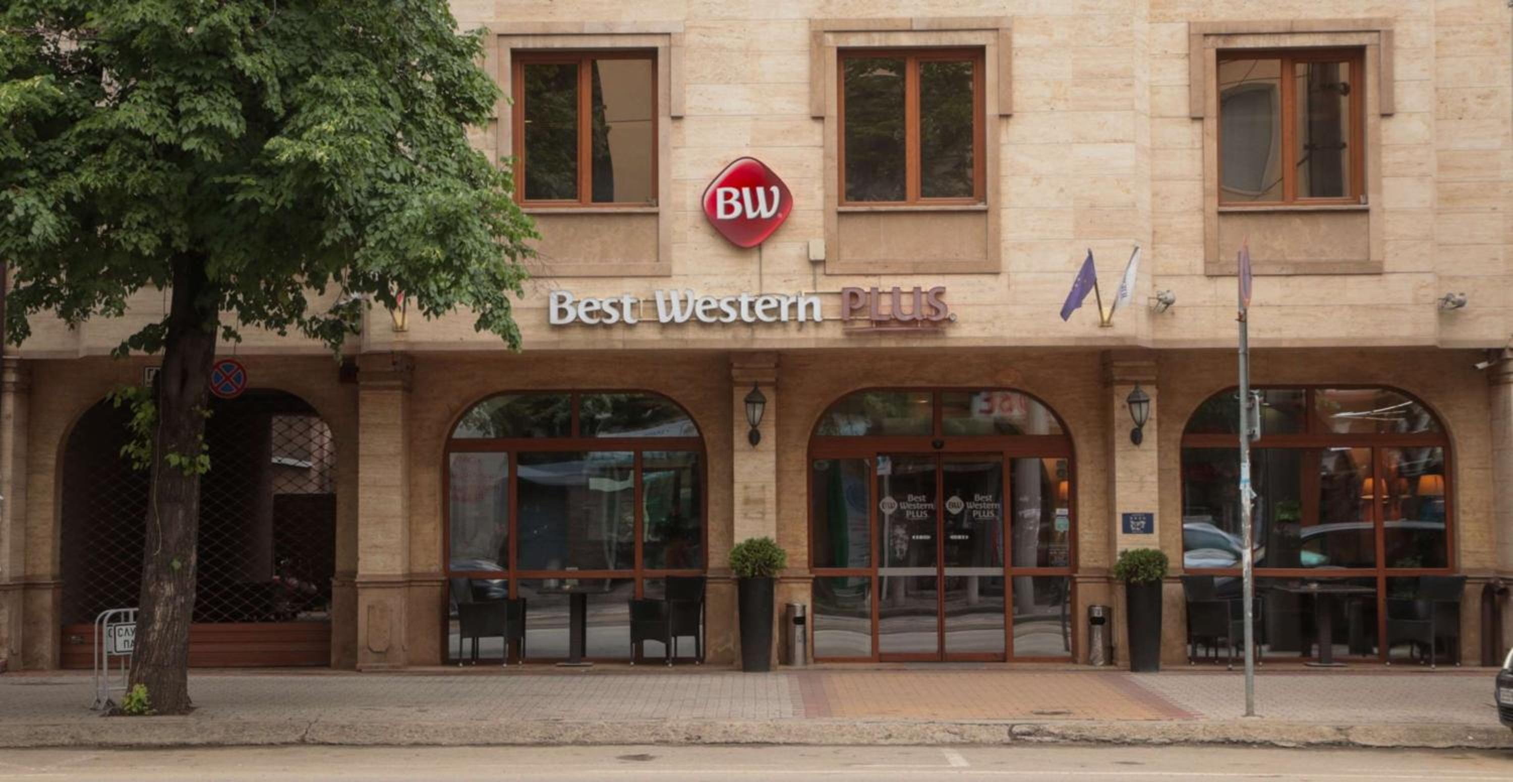 Hotel Best Western Plus Bristol Hotel - Image 1