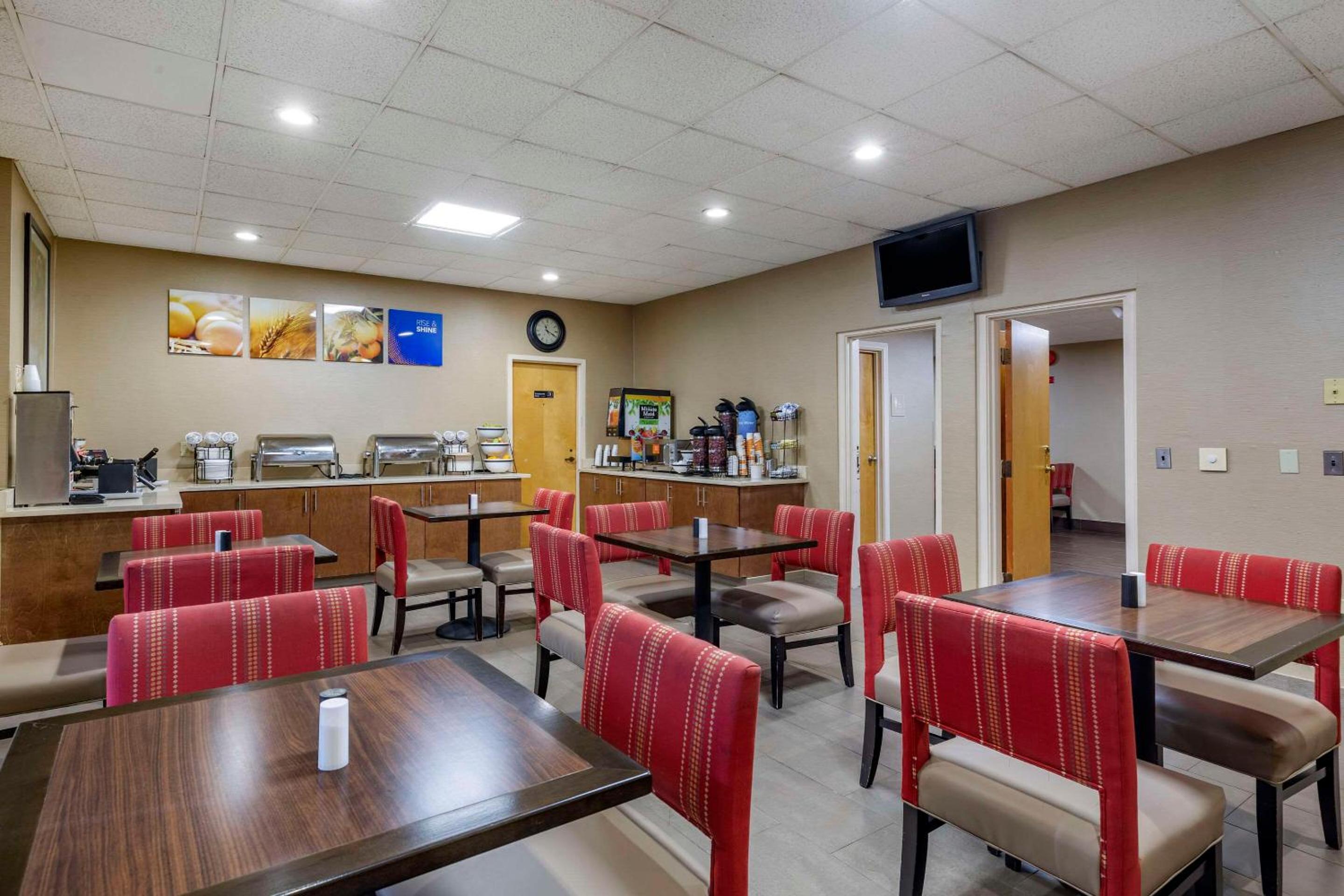 Rutland Vacations - Comfort Inn Rutland - Killington - Property Image 11