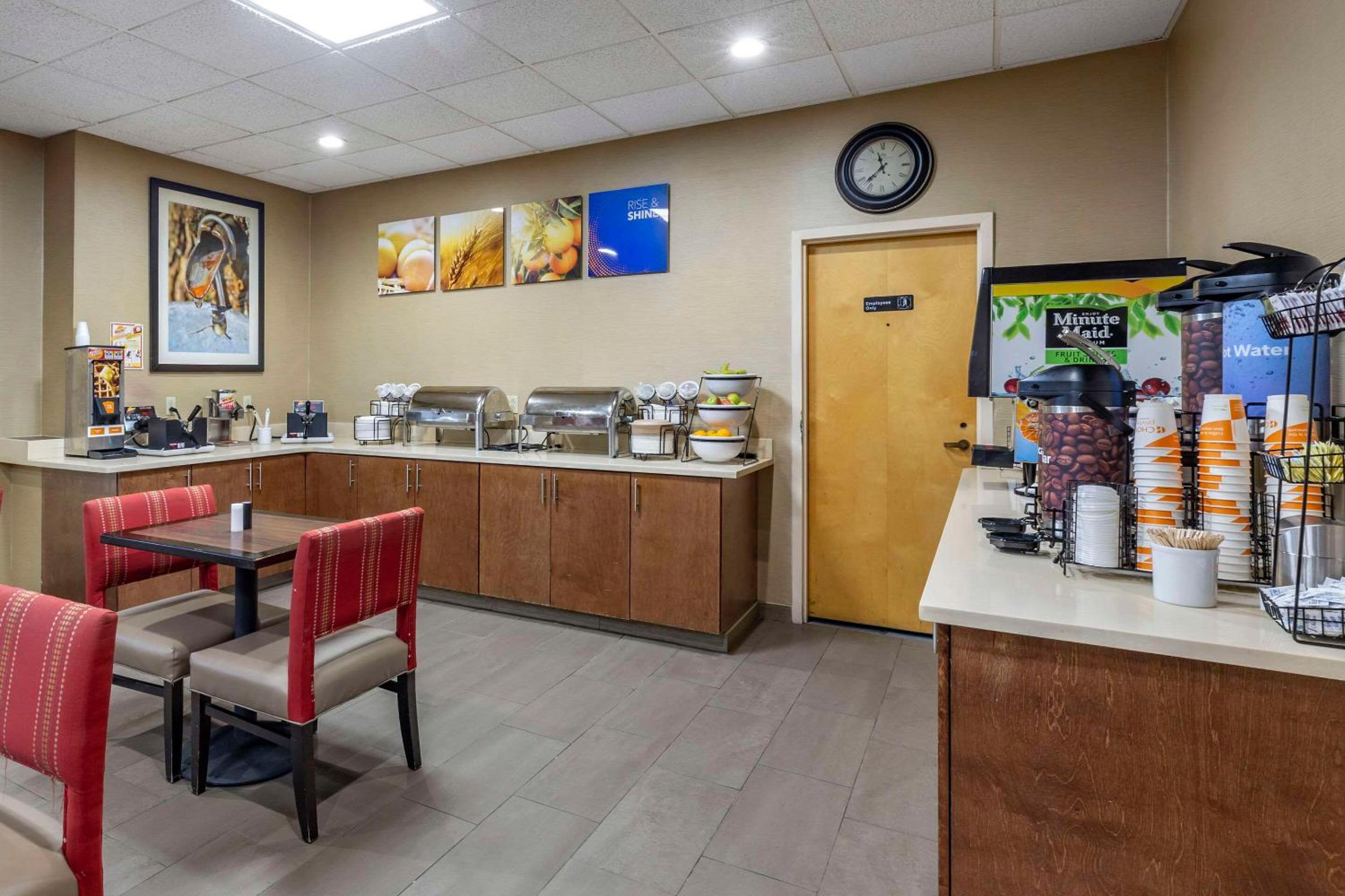 Rutland Vacations - Comfort Inn Rutland - Killington - Property Image 12