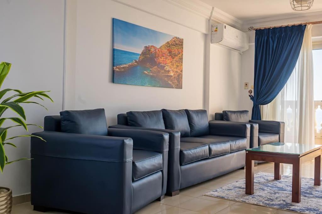 Sporting Seaview Apartment