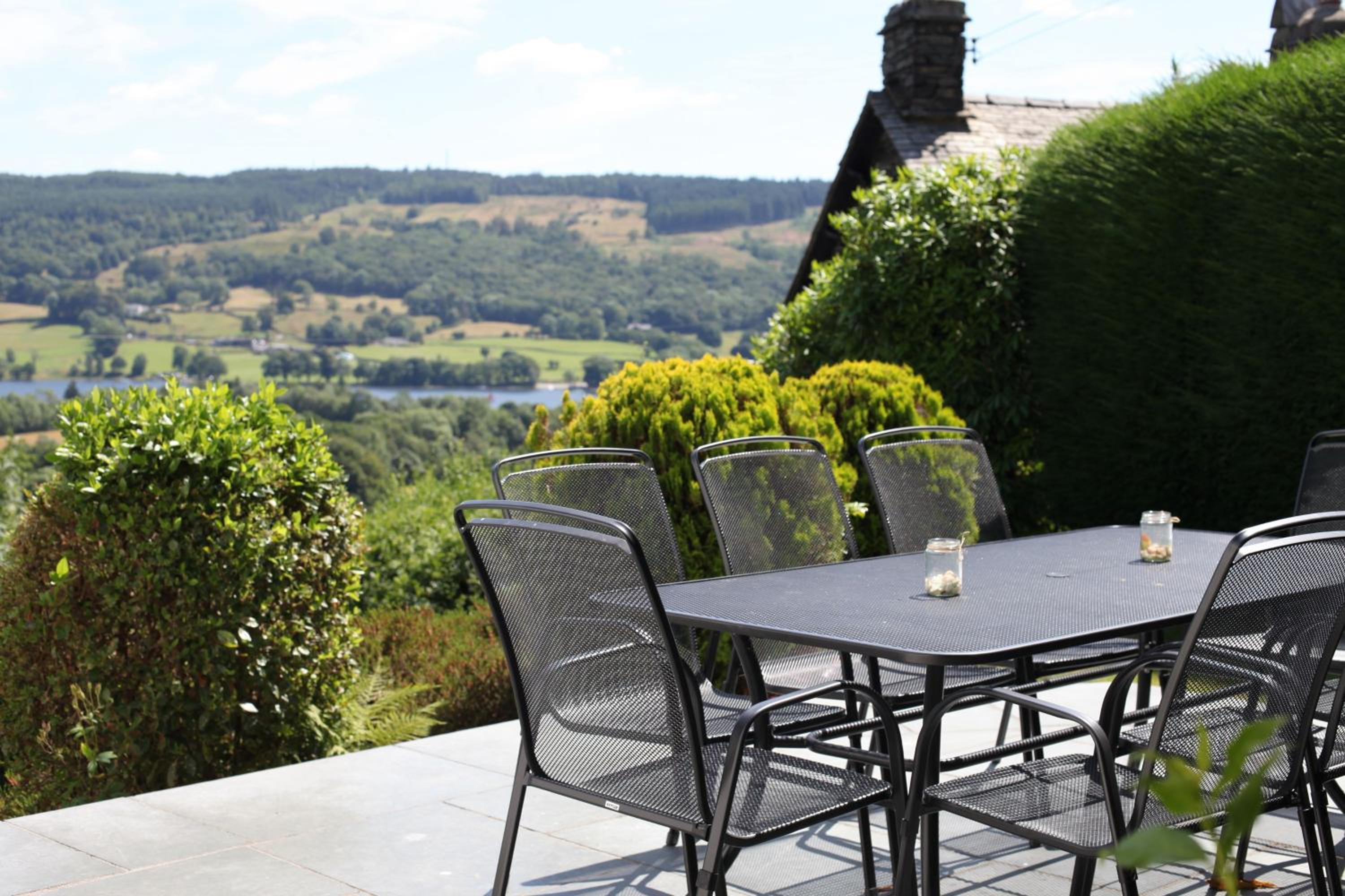 Hilltop, Coniston spacious bungalow with incredible views view 3