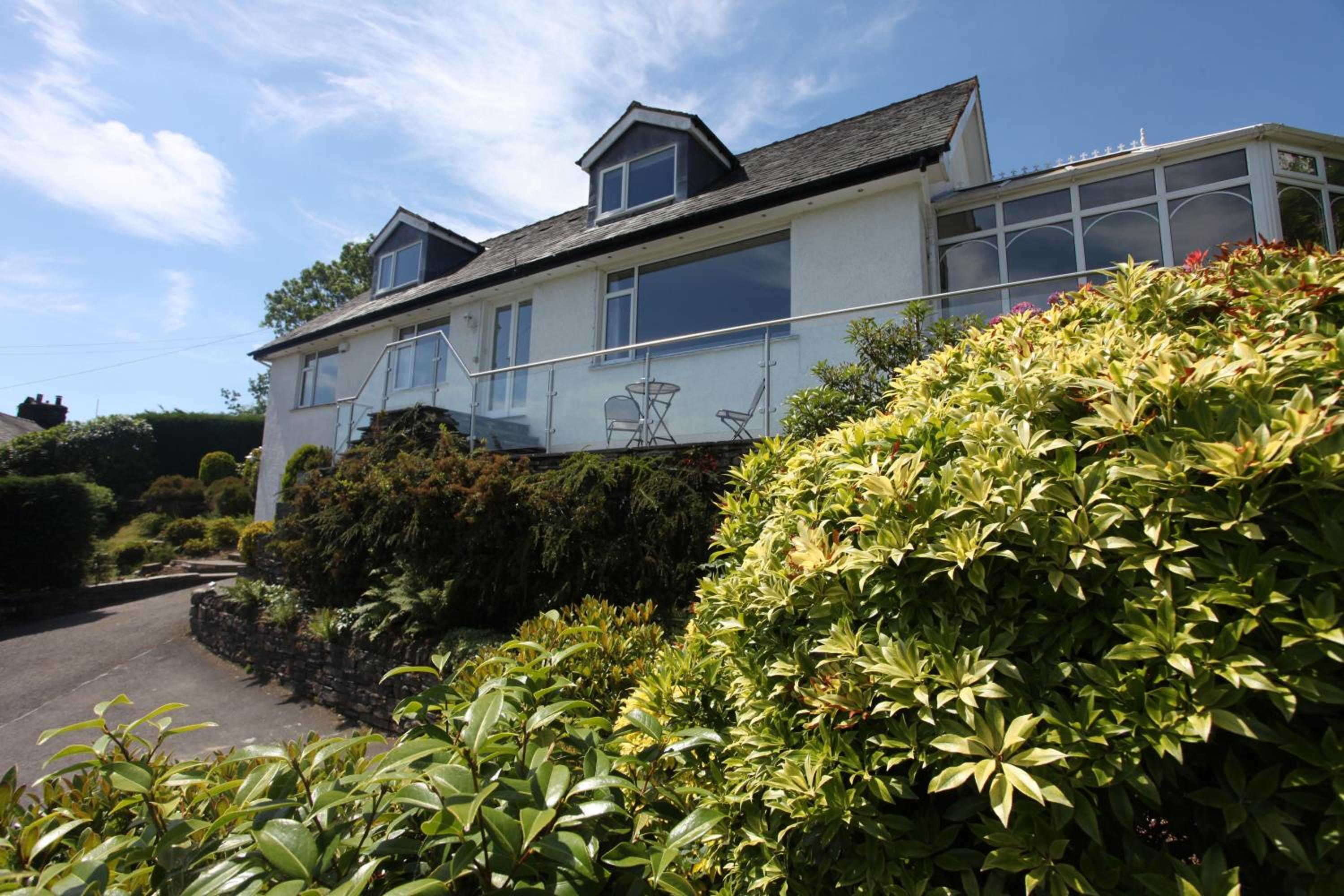 Hilltop, Coniston spacious bungalow with incredible views view 4