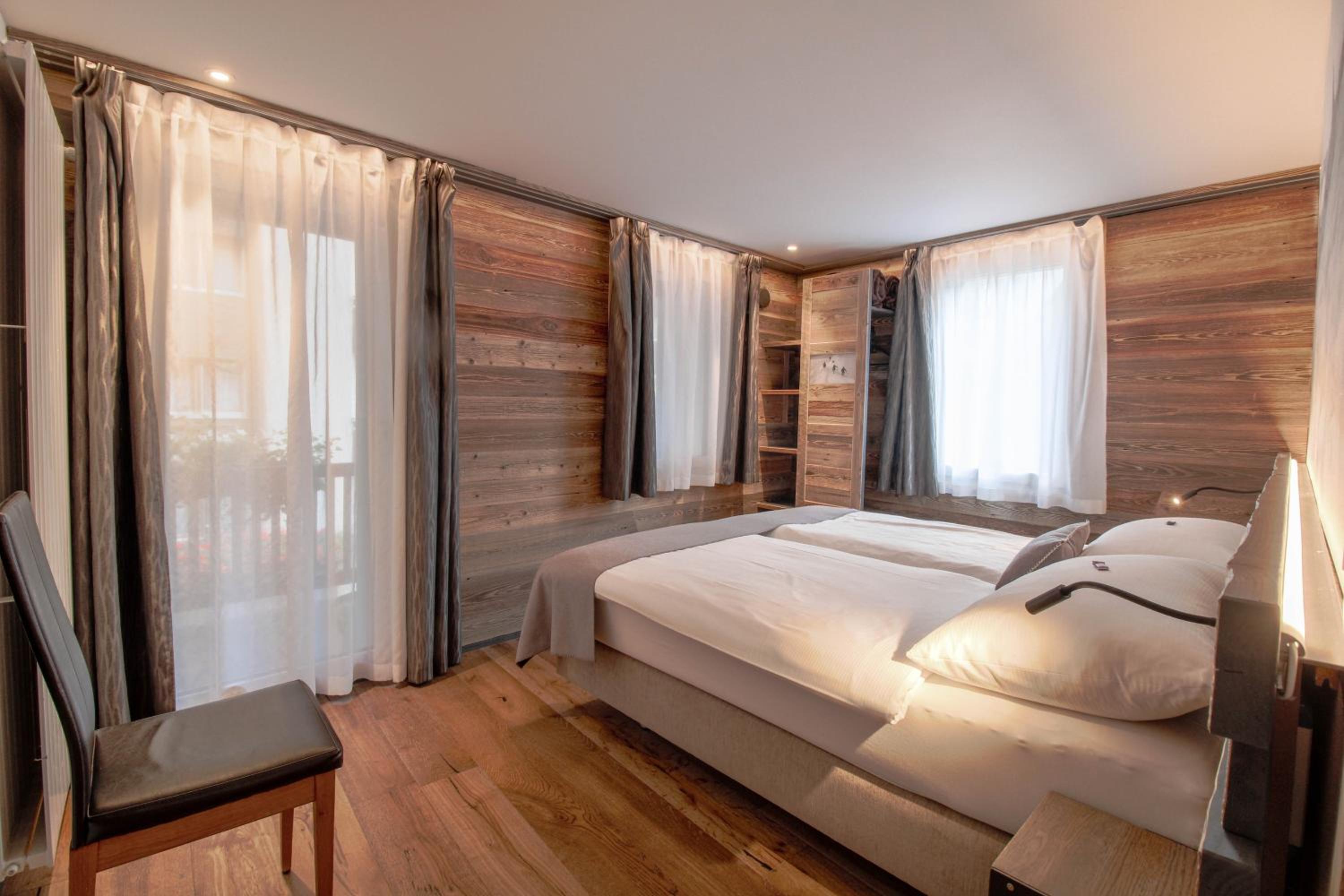 Alpine Lodge