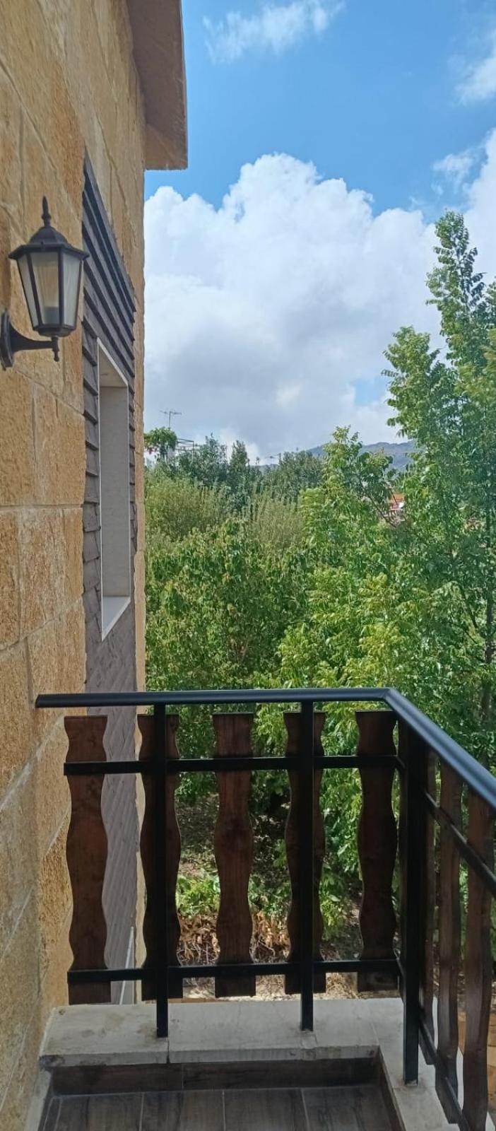 Rokwood faraya
