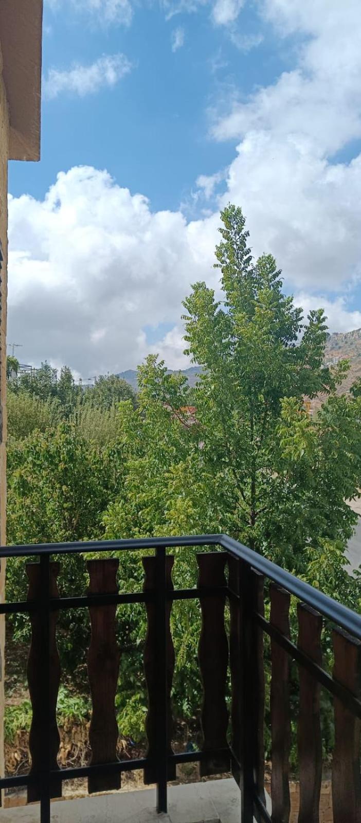 Rokwood faraya