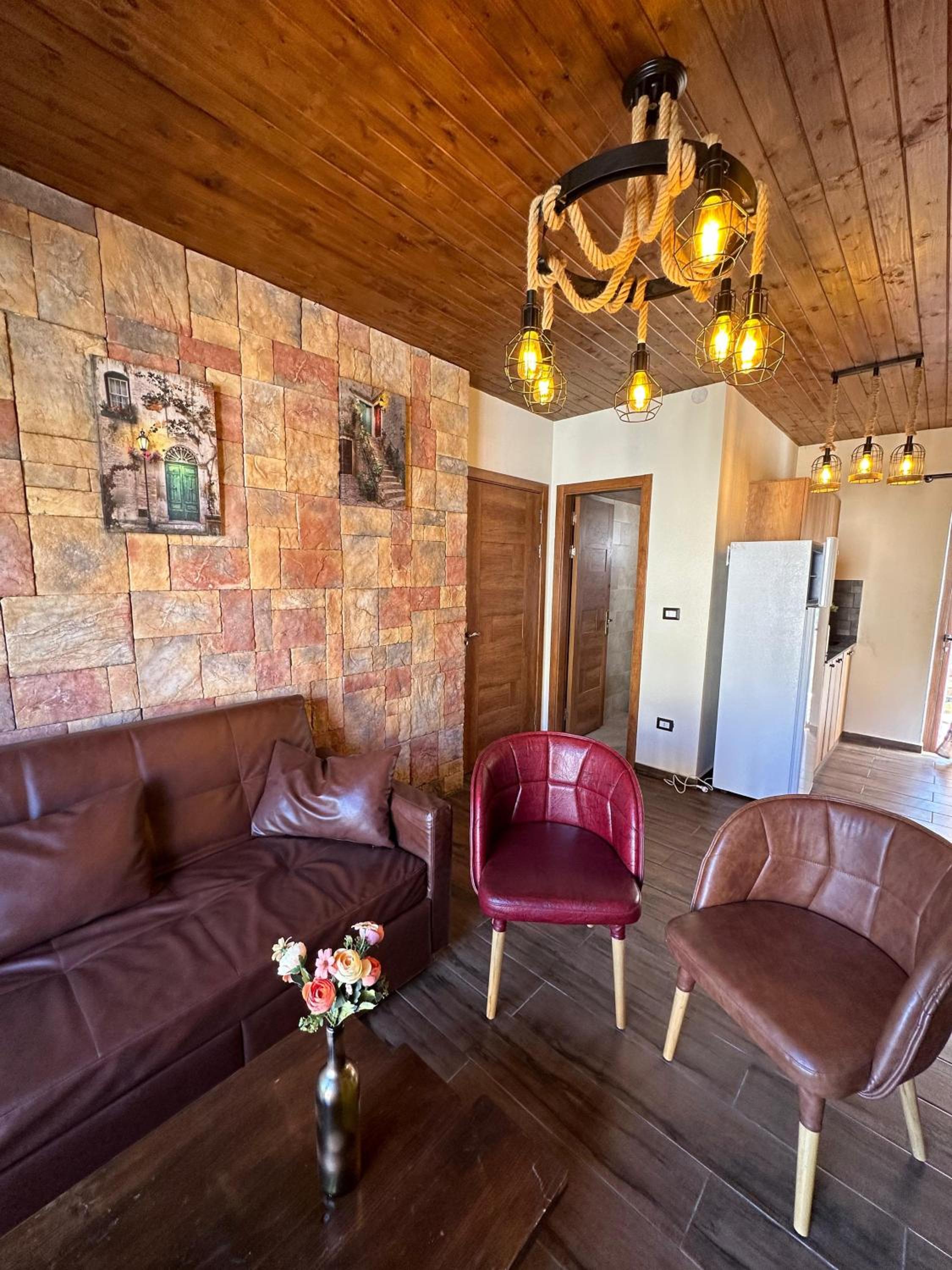 Rokwood faraya