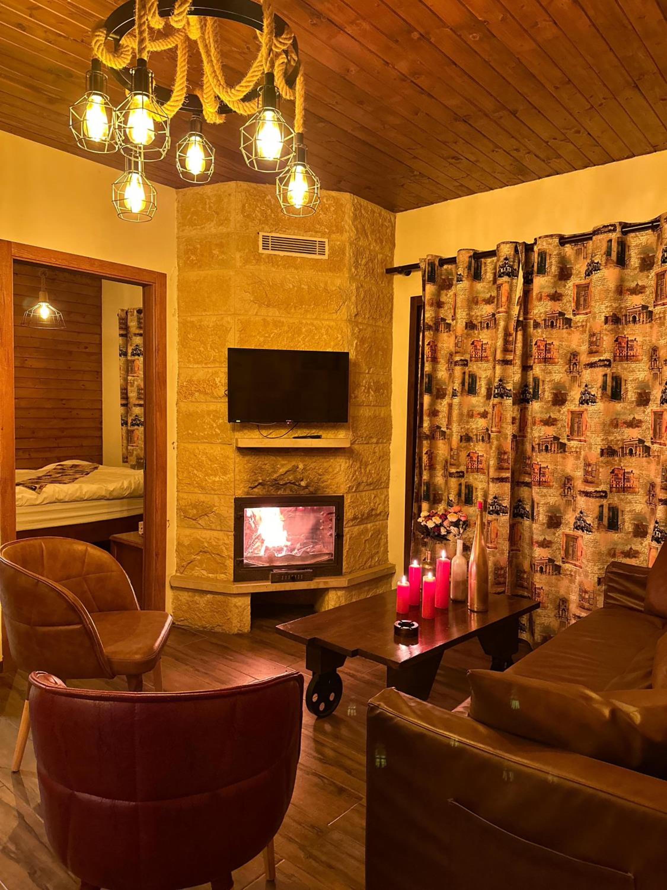 Rokwood faraya