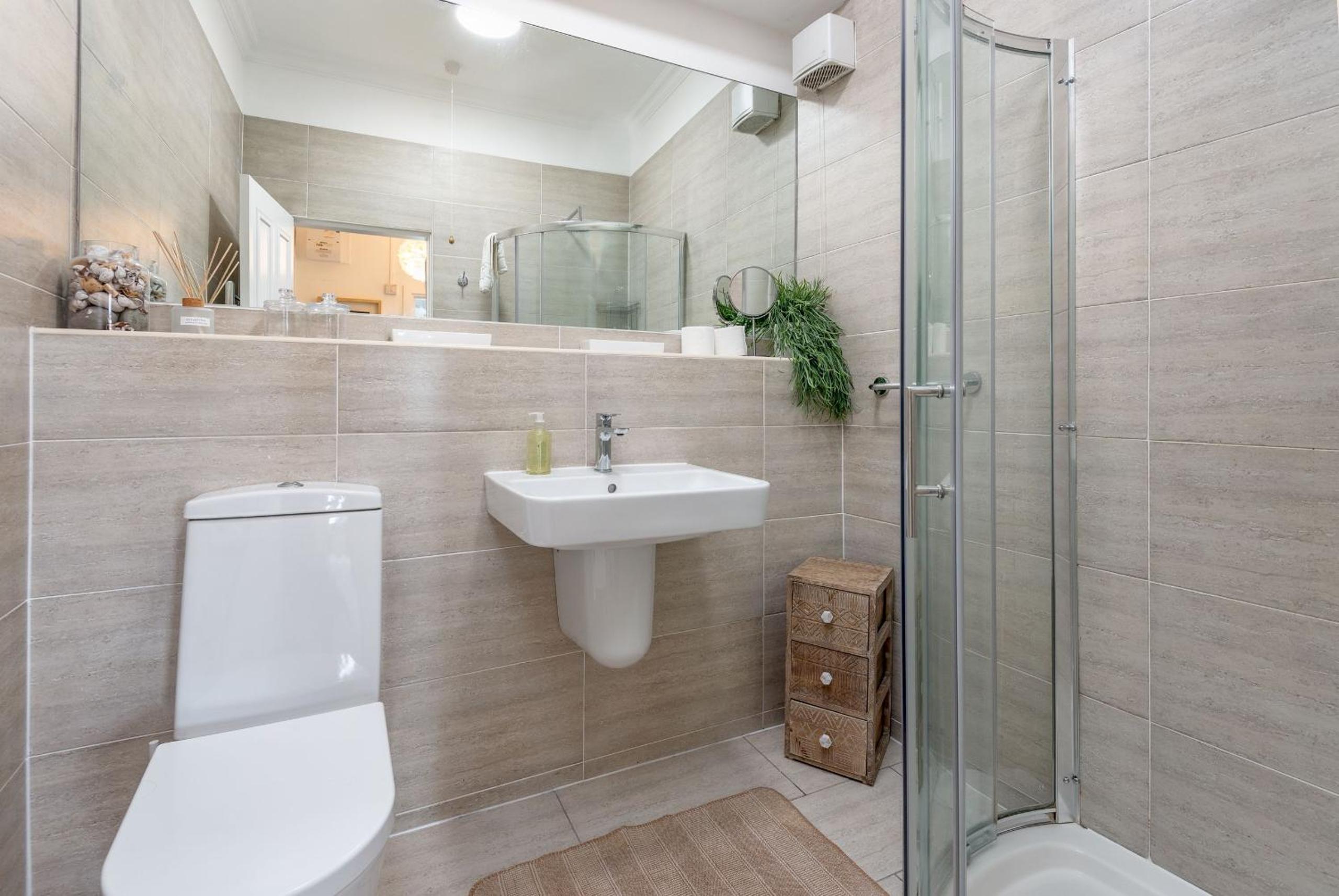 Howard Place Apartment - No 18 High Draw