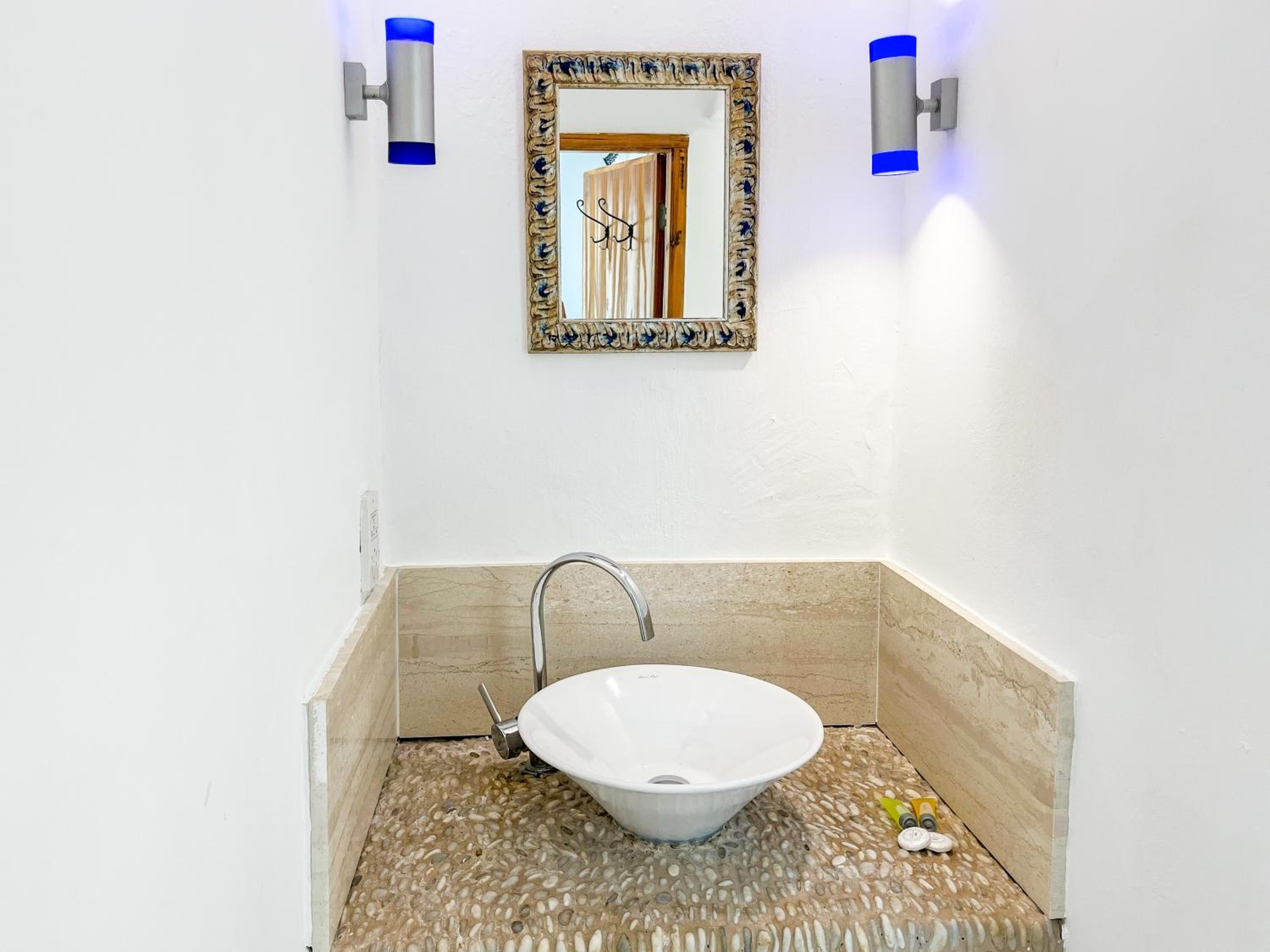 Cyprus Villages - Hotel & Restaurant - Central Location - Bed & Breakfast With Access To Pool And Stunning Views