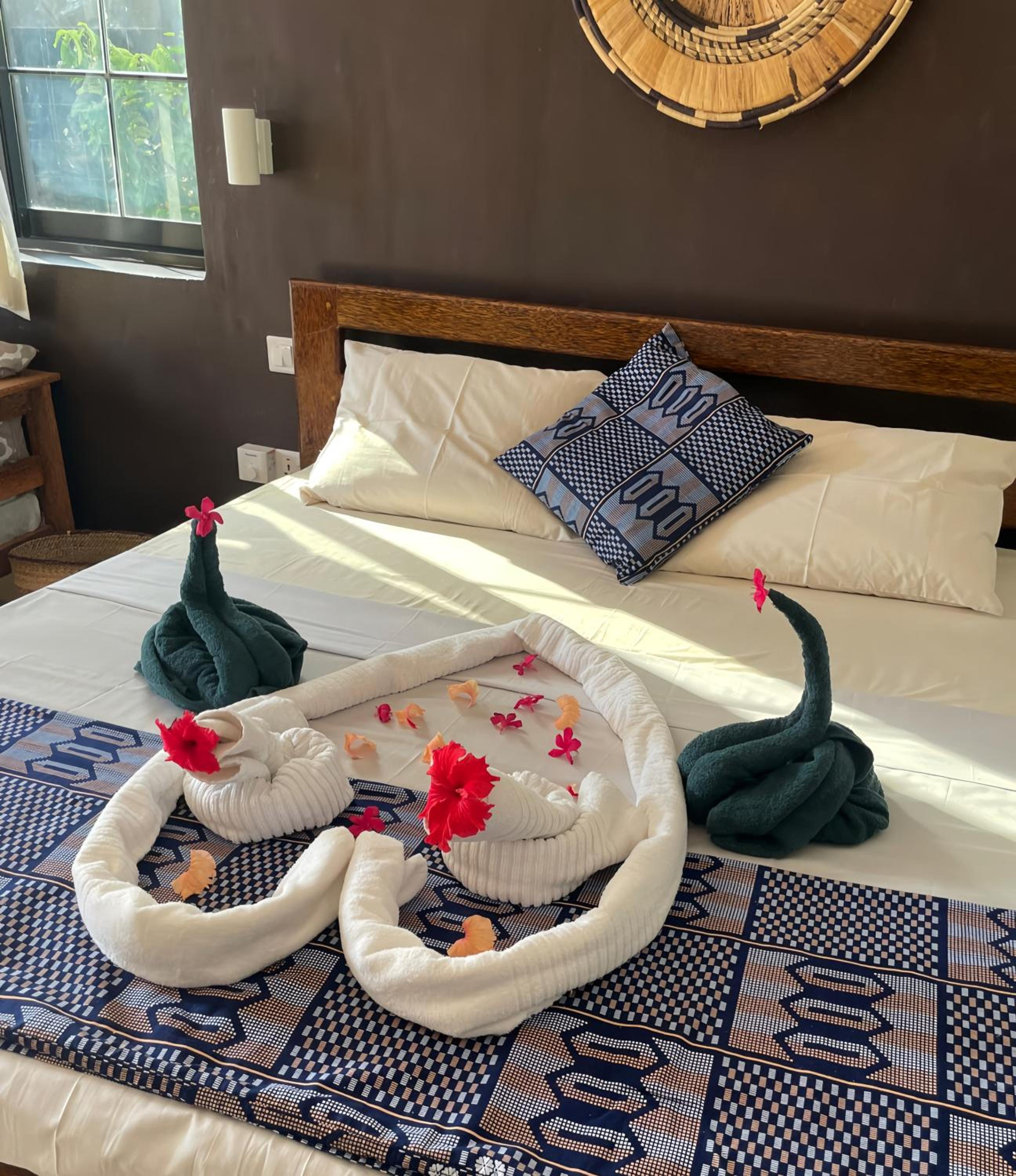 Jungle Villa Paje - Master Bedroom in Villa view 5