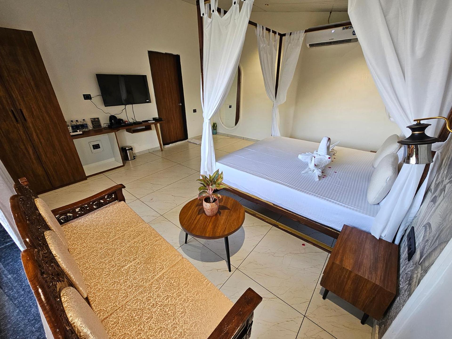 RiverView Tent Resort