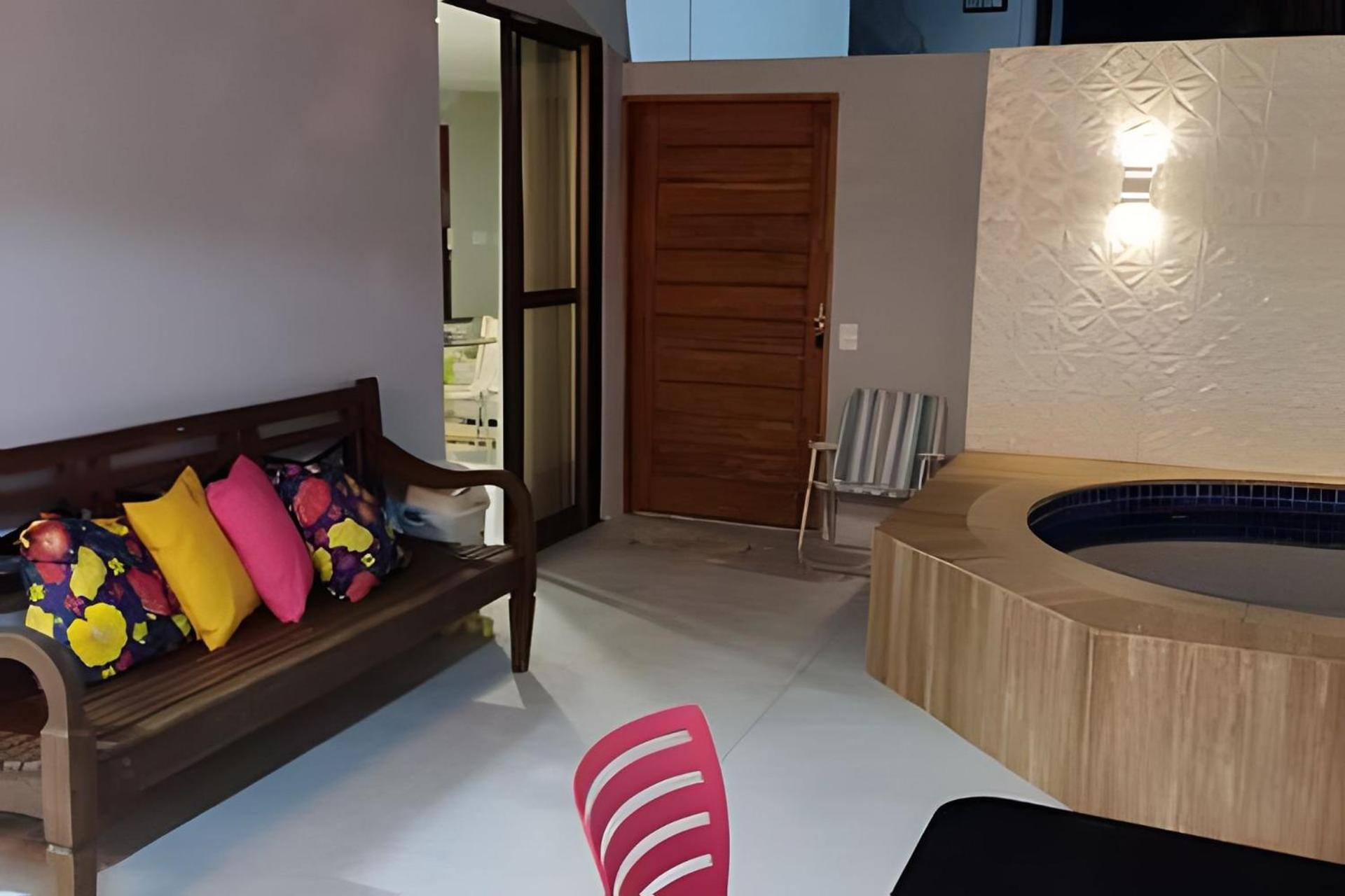 duplex com 3 suítes, Jacuzzi, área gourmet
