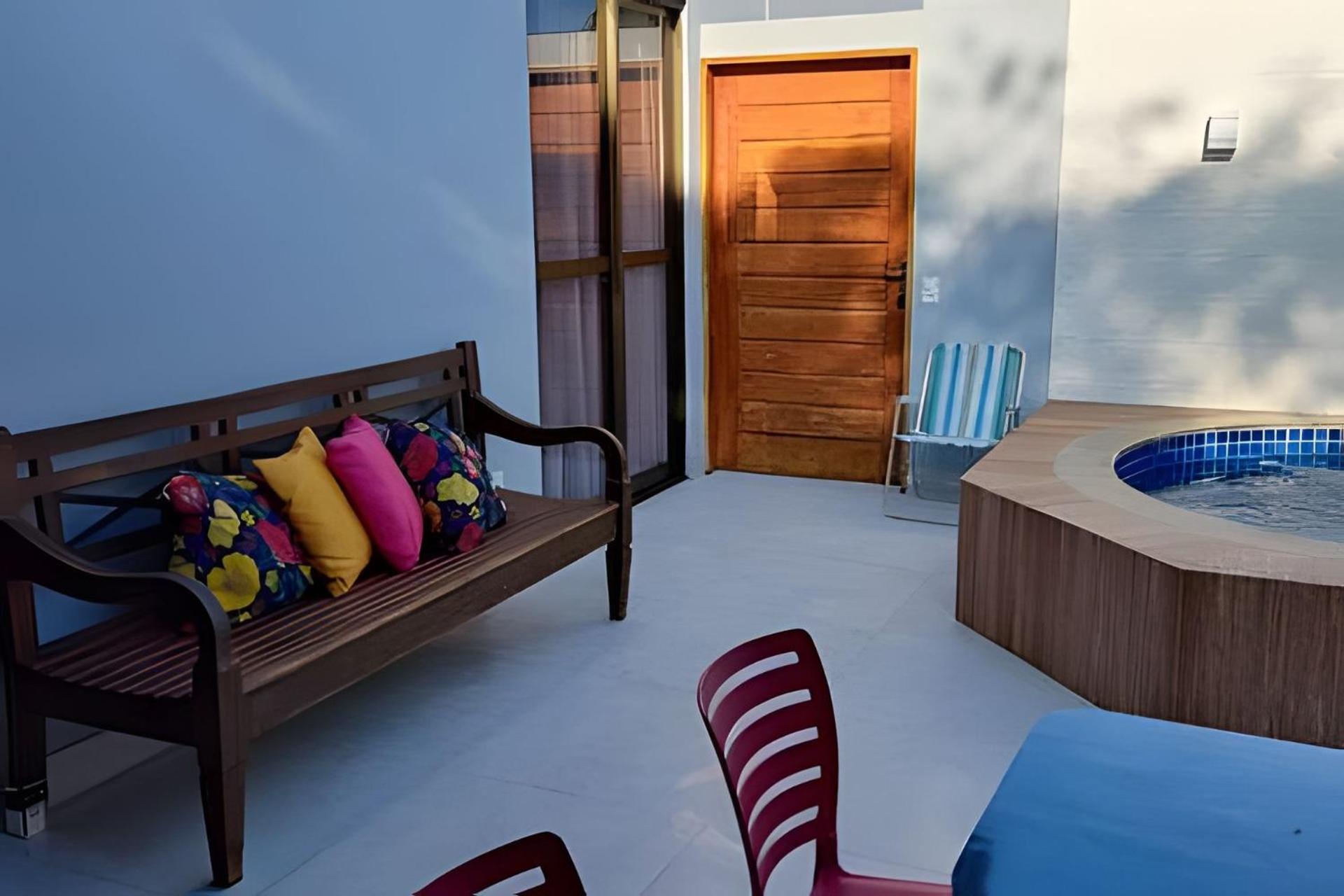 duplex com 3 suítes, Jacuzzi, área gourmet