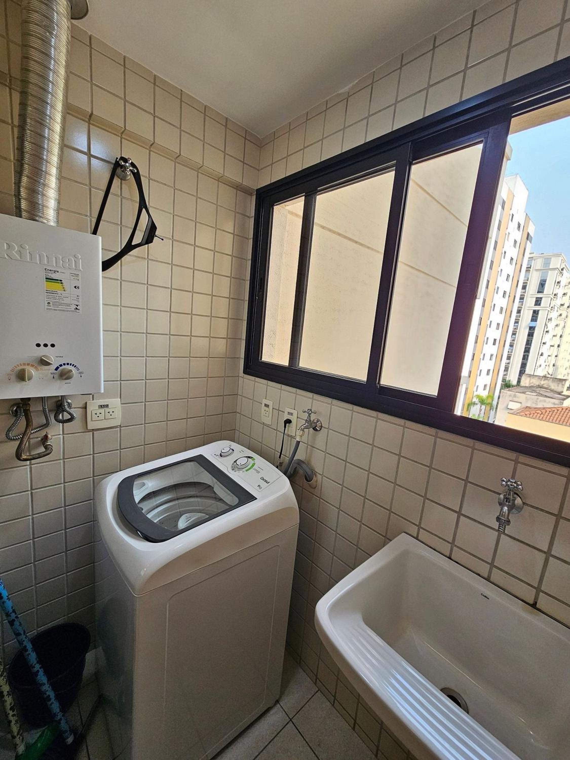 Flat Là Maison DStan com quarto e sala cozinha uh105