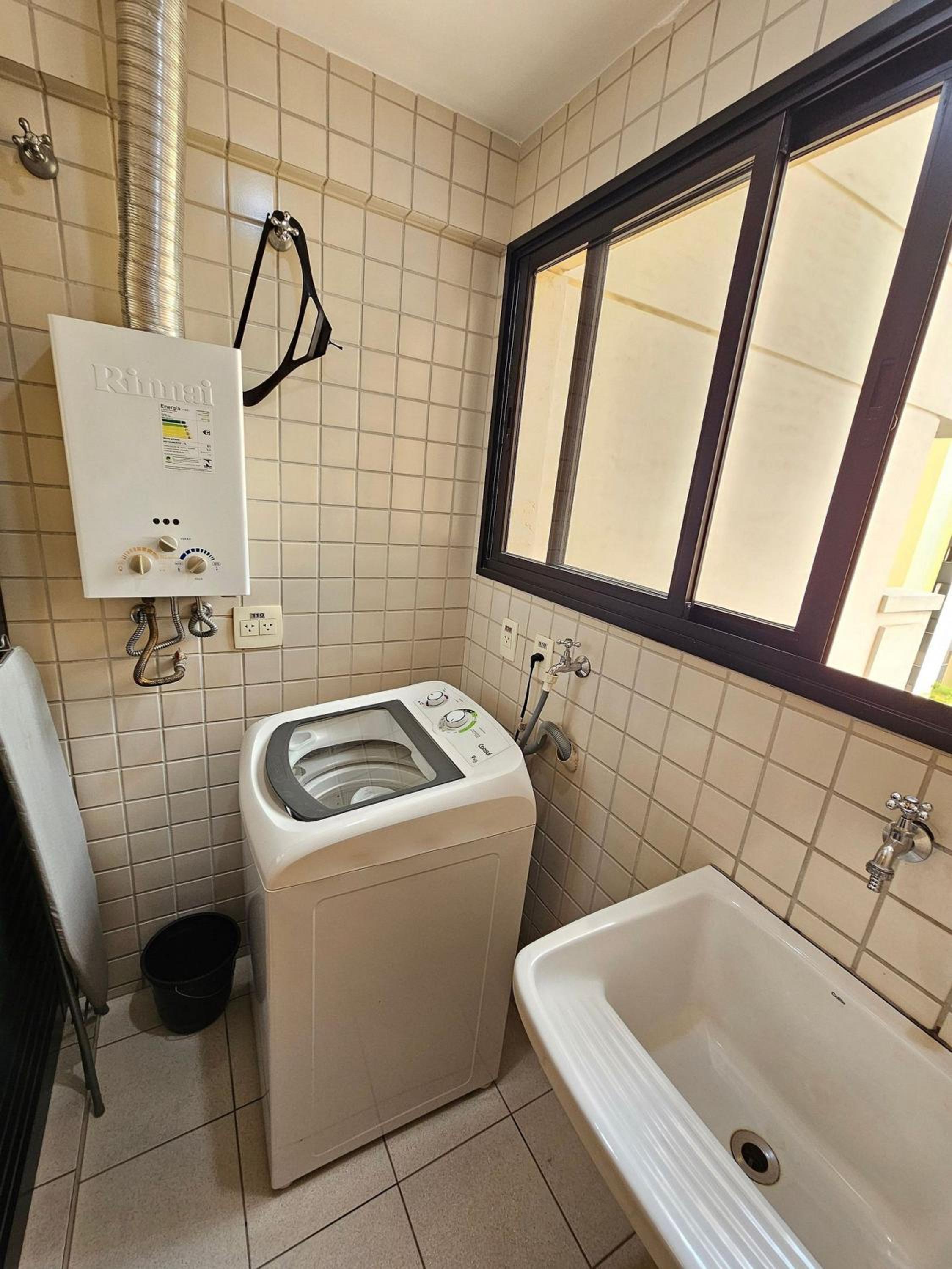 Flat Là Maison DStan com quarto e sala cozinha uh105