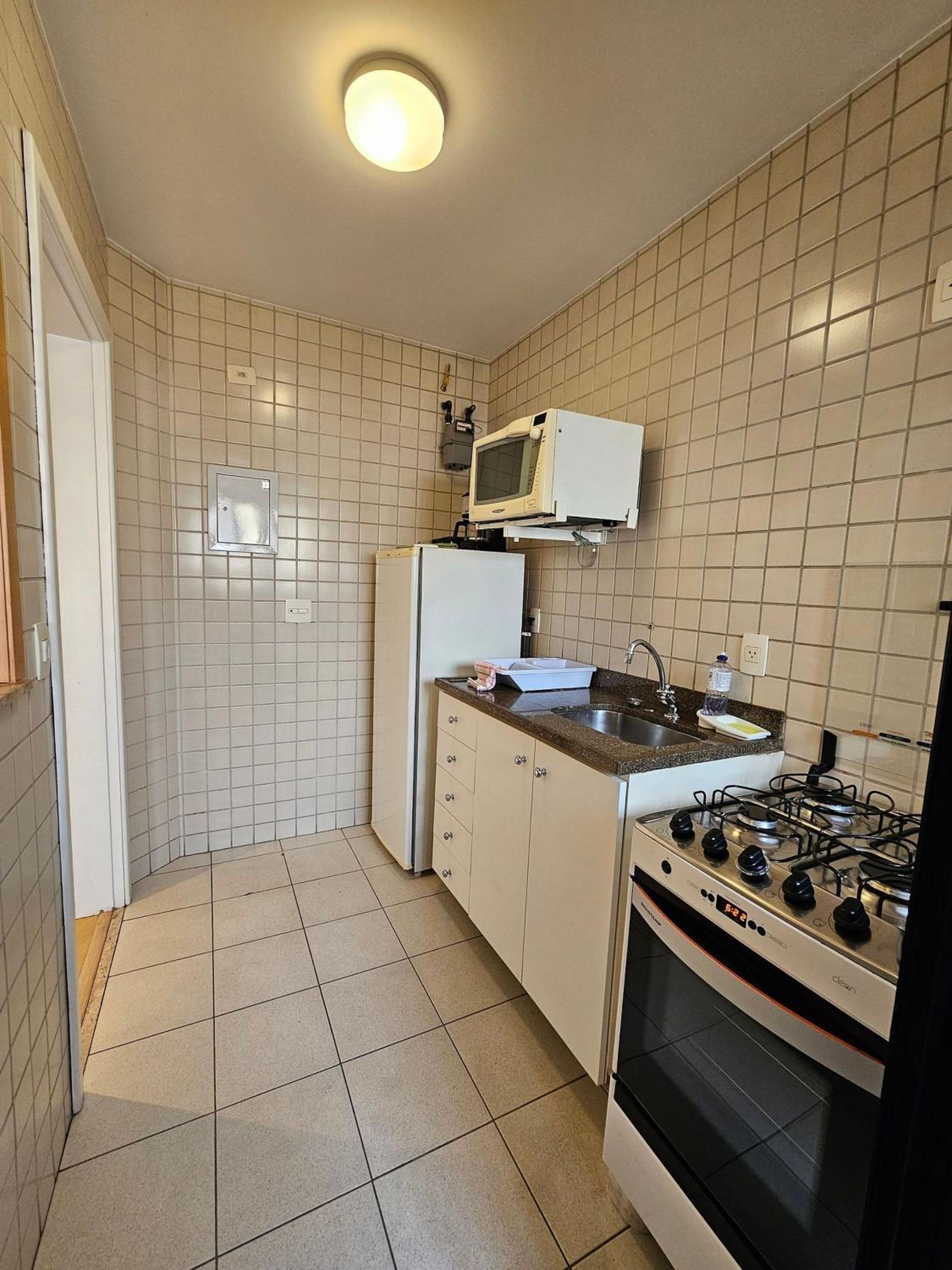 Flat Là Maison DStan com quarto e sala cozinha uh105