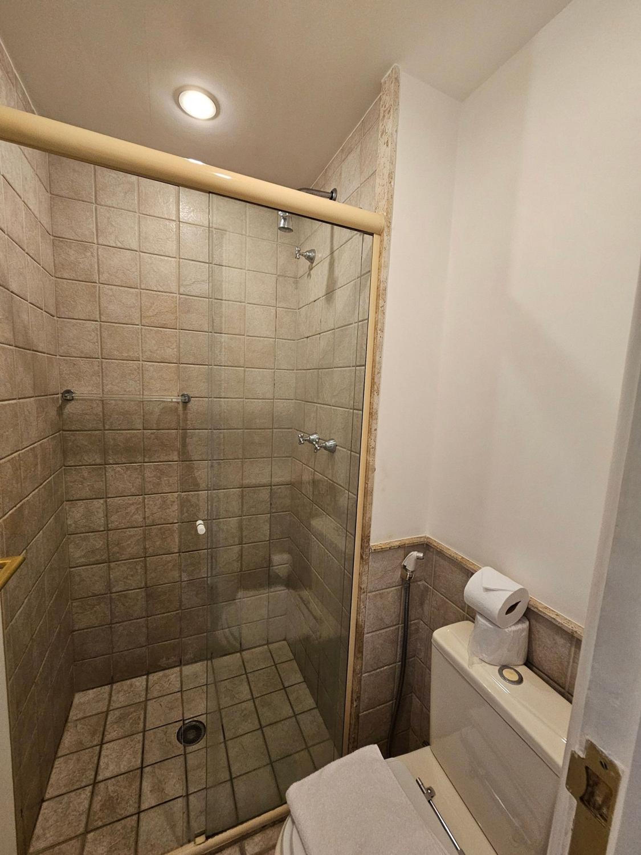 Flat Là Maison DStan com quarto e sala cozinha uh105